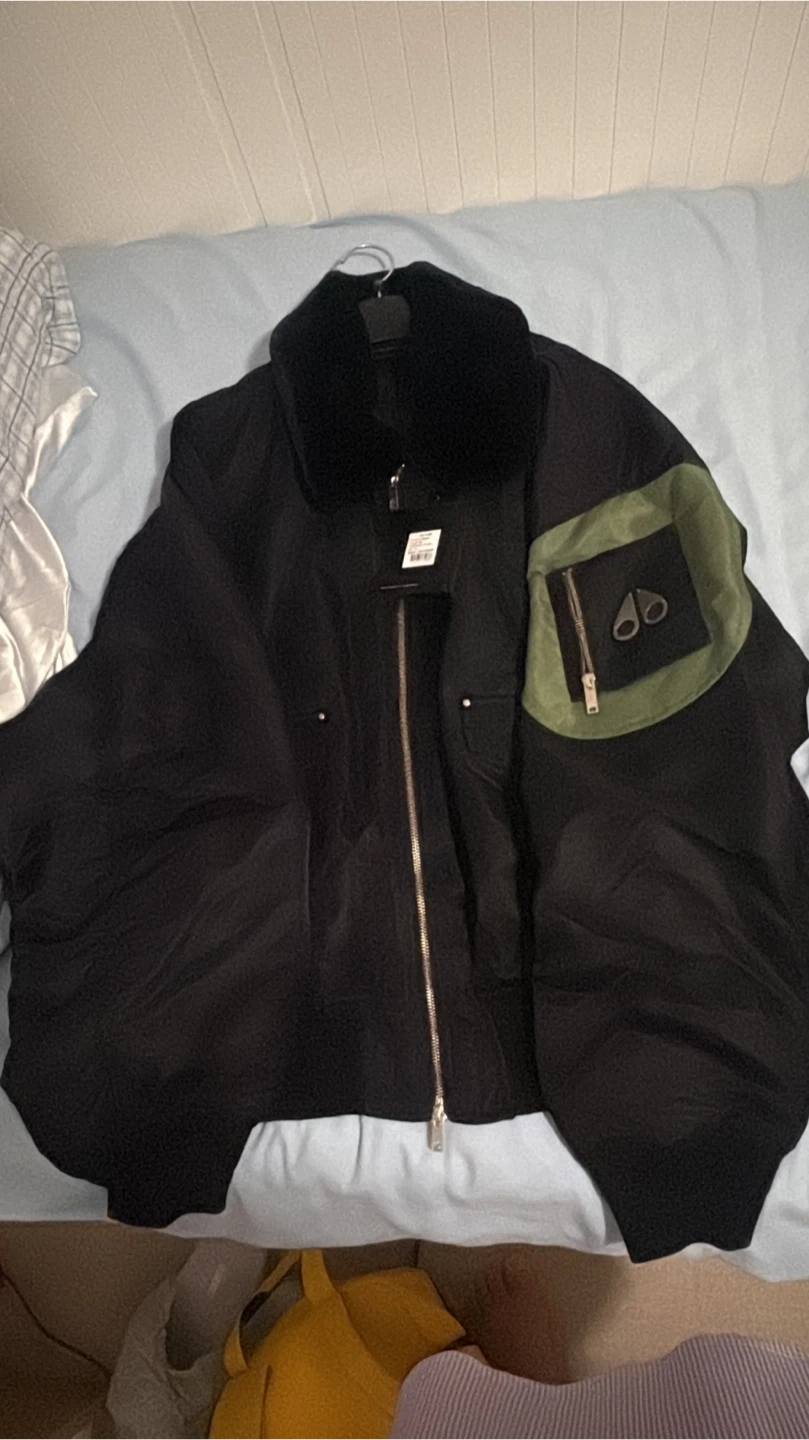 Moose Knuckles Bomber Jacket - Black