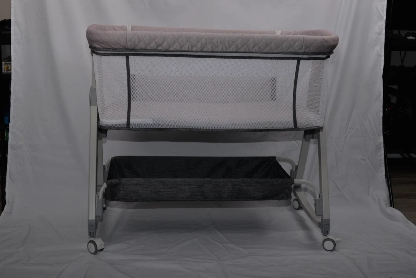 3-in-1 Baby Bassinet image indicator(4)