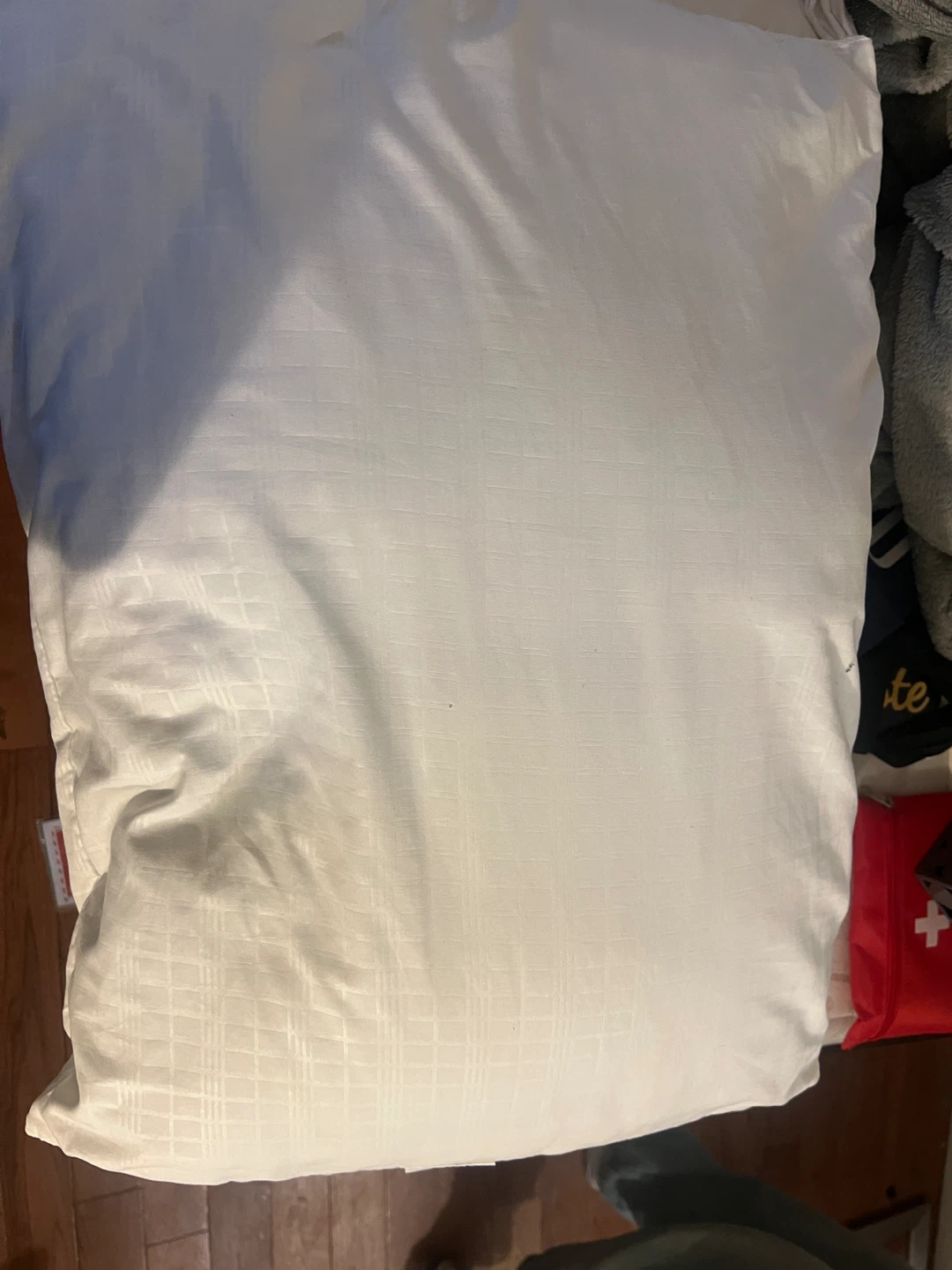 White Pillow take all 4 - photo 3