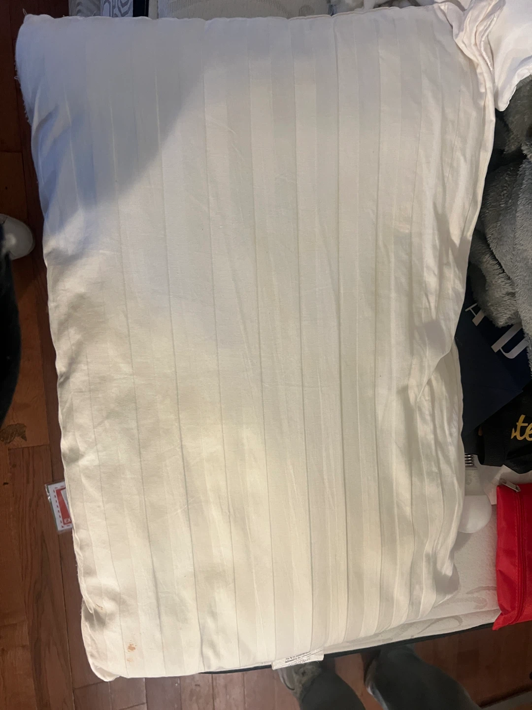 White Pillow take all 4 - photo 4