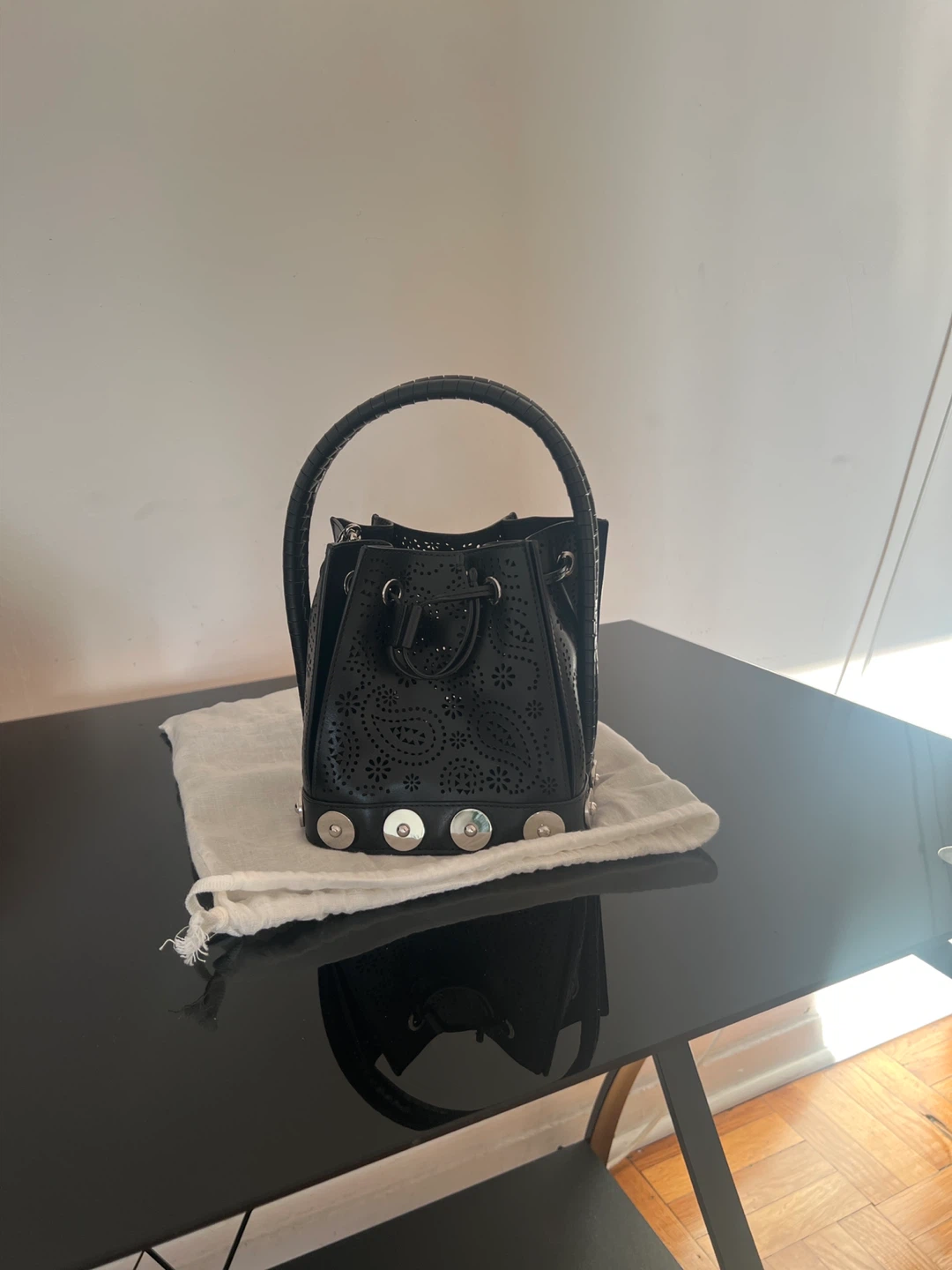 Alaïa Black Leather Bucket Bag - photo 2