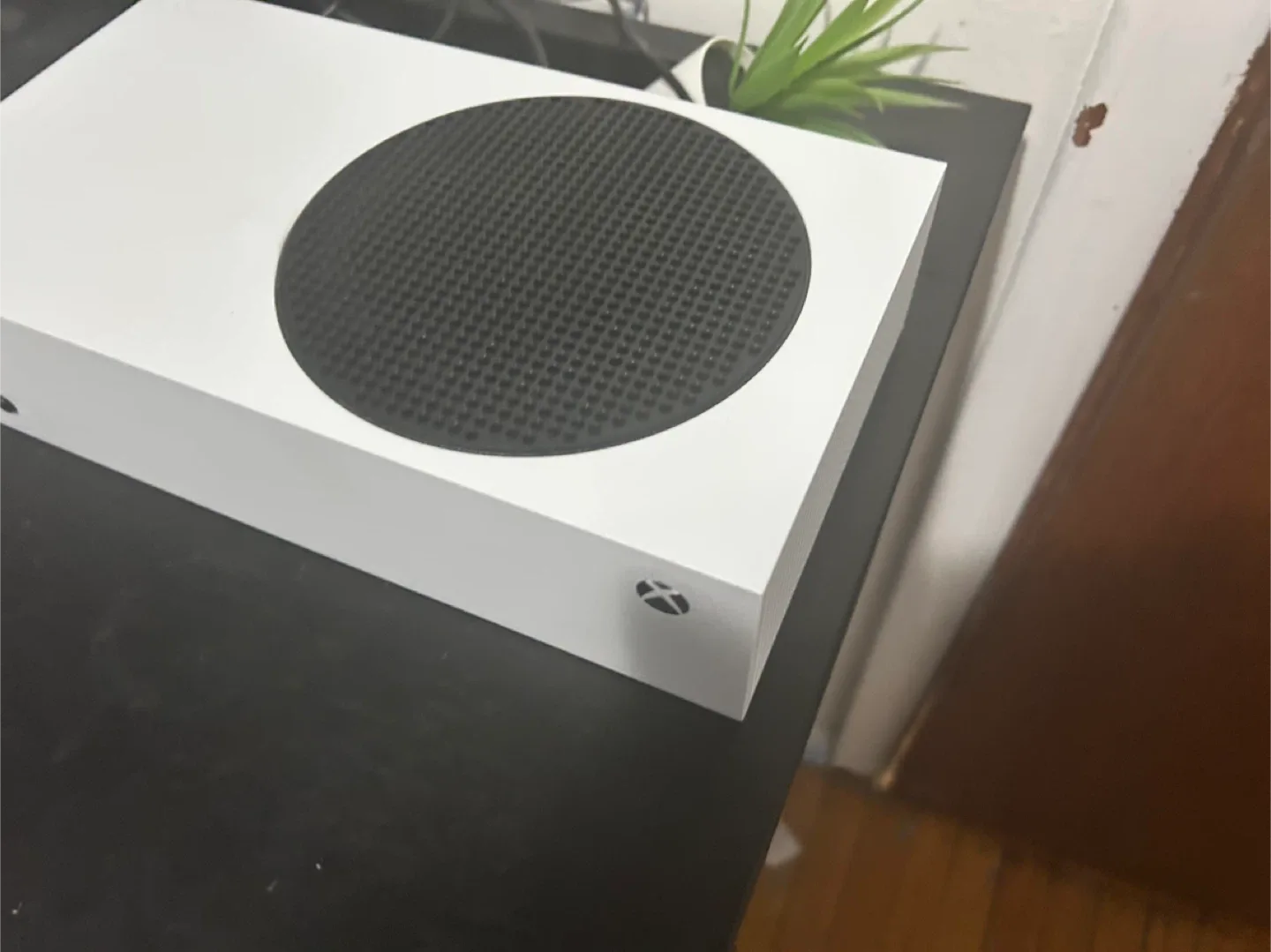 Xbox Series S Console and Controllers - Excellent Condition image indicator(3)