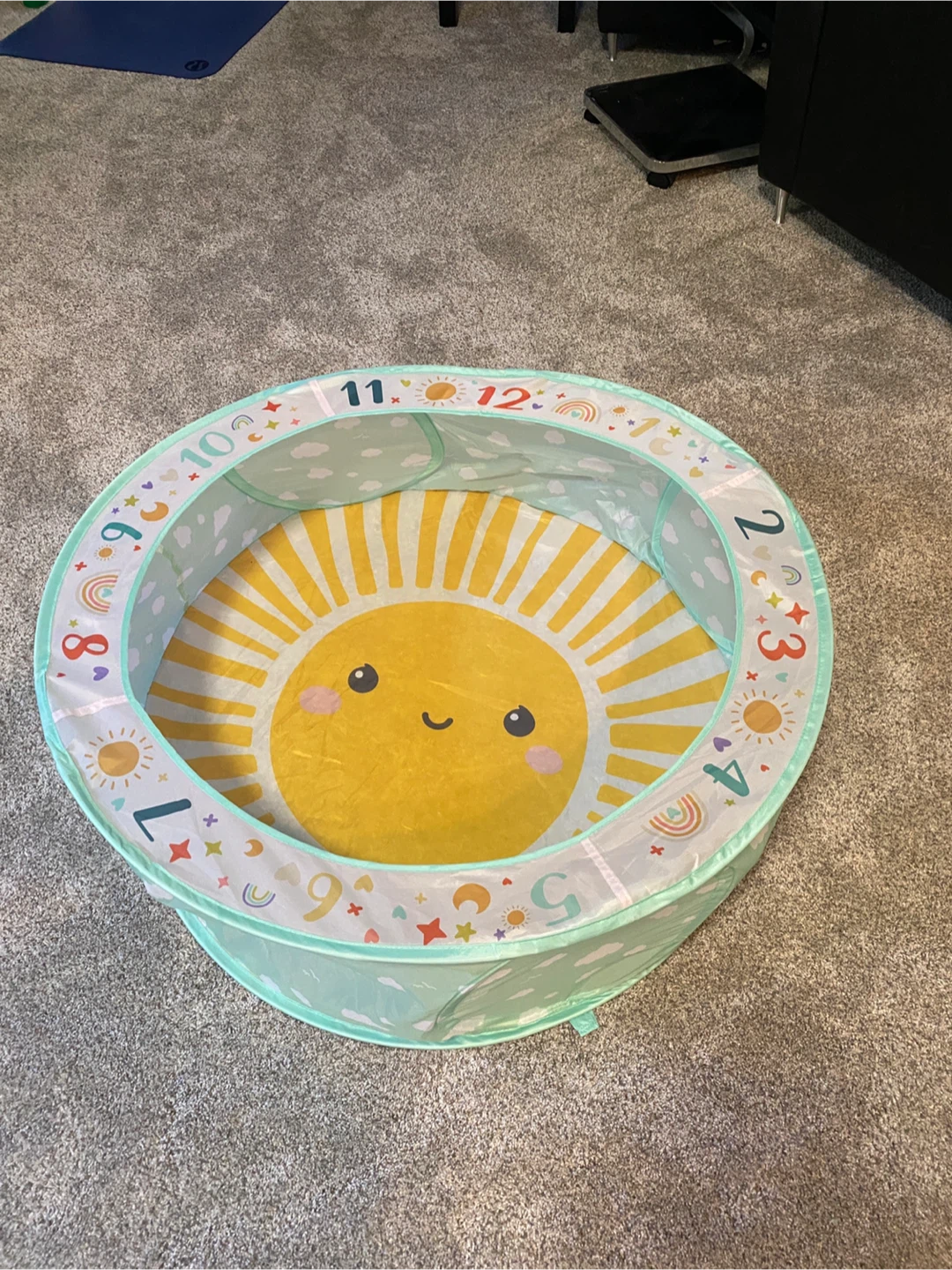 Kids Play Pit with Sun Design