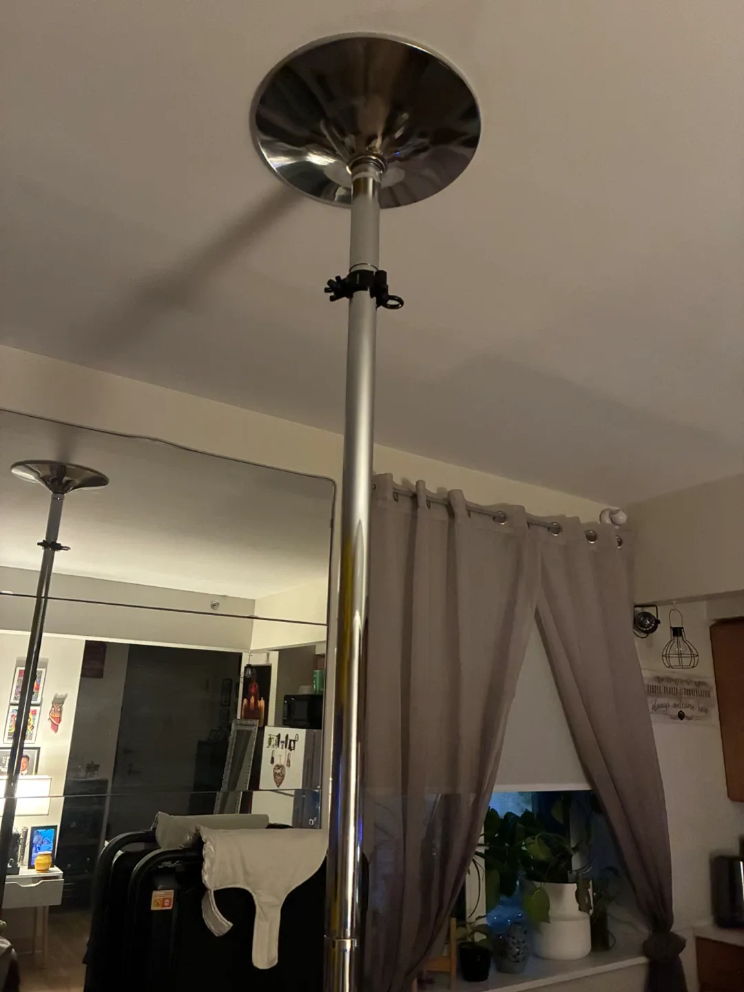 Dance pole/ Shoes/ Silk/ Clamp image indicator(2)