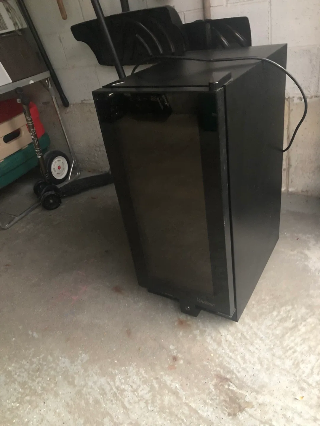 Wine Enthusiast Silent 18-Bottle Wine Refrigerator thumbnail