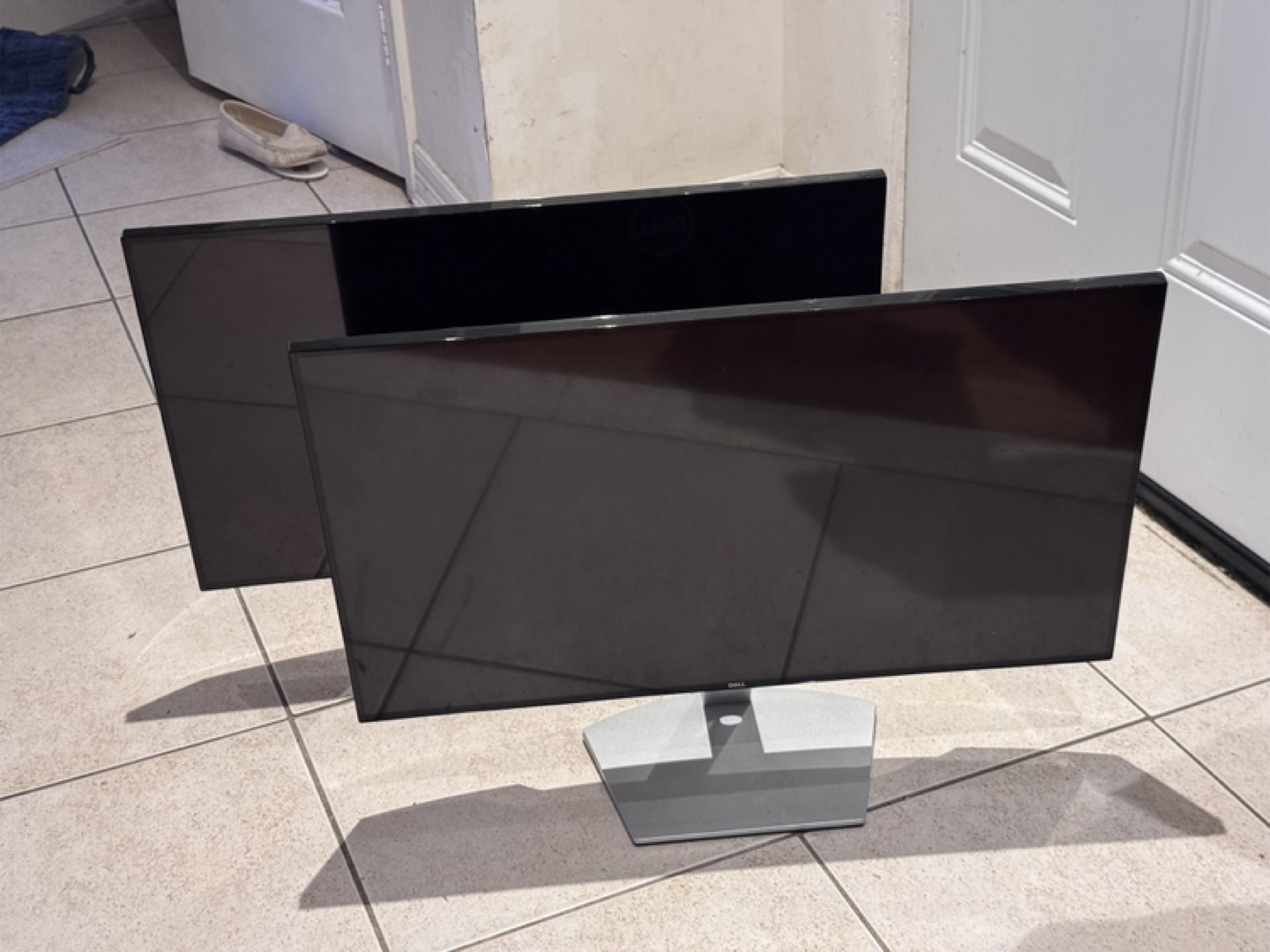 2 Dell 27" LCD Monitor