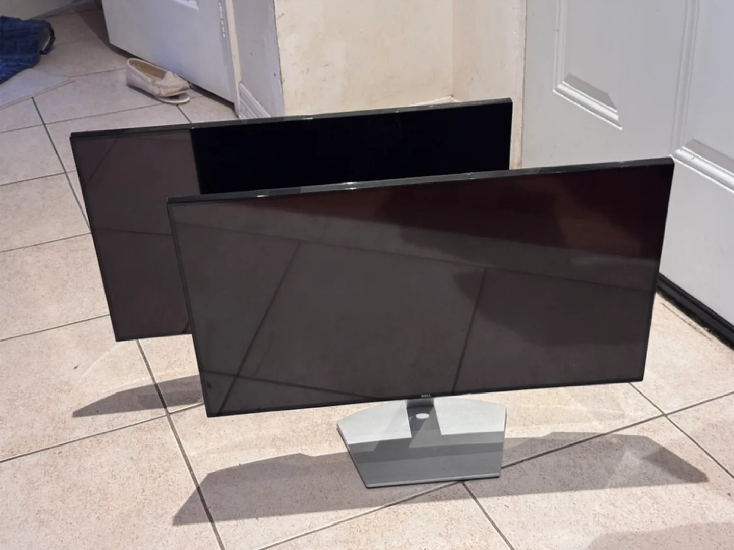 2 Dell 27" LCD Monitor thumbnail