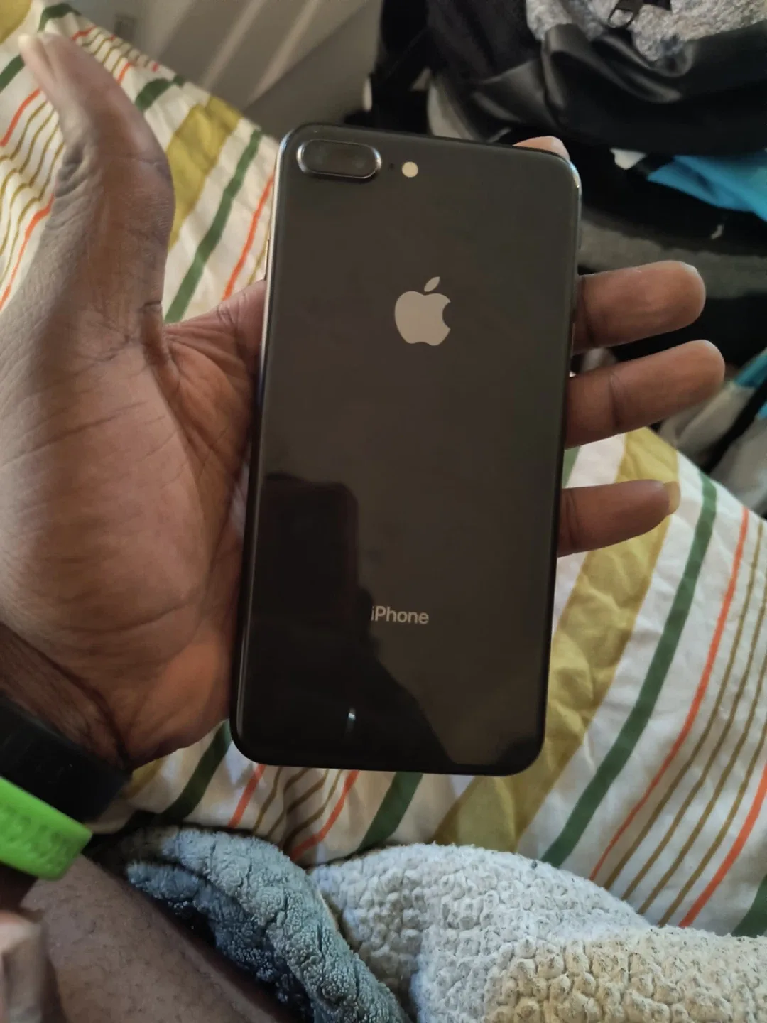 Apple iPhone 8 Plus - Black image indicator(2)