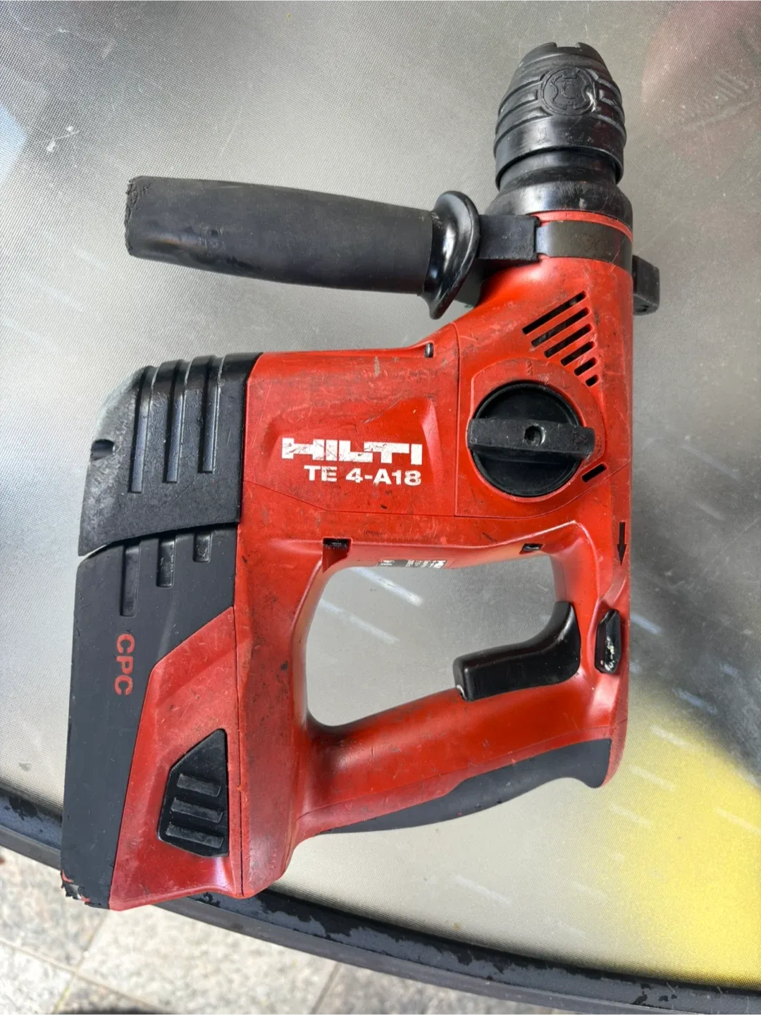 Hilti TE 4-A18 Cordless Rotary Hammer Drill thumbnail