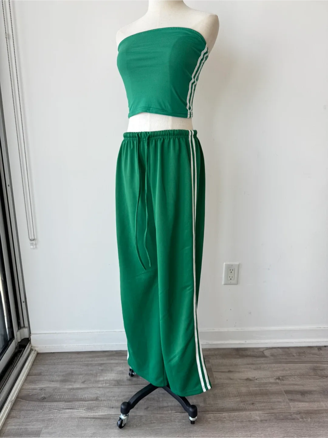 Green Two-Piece Set with White Stripes - size S thumbnail