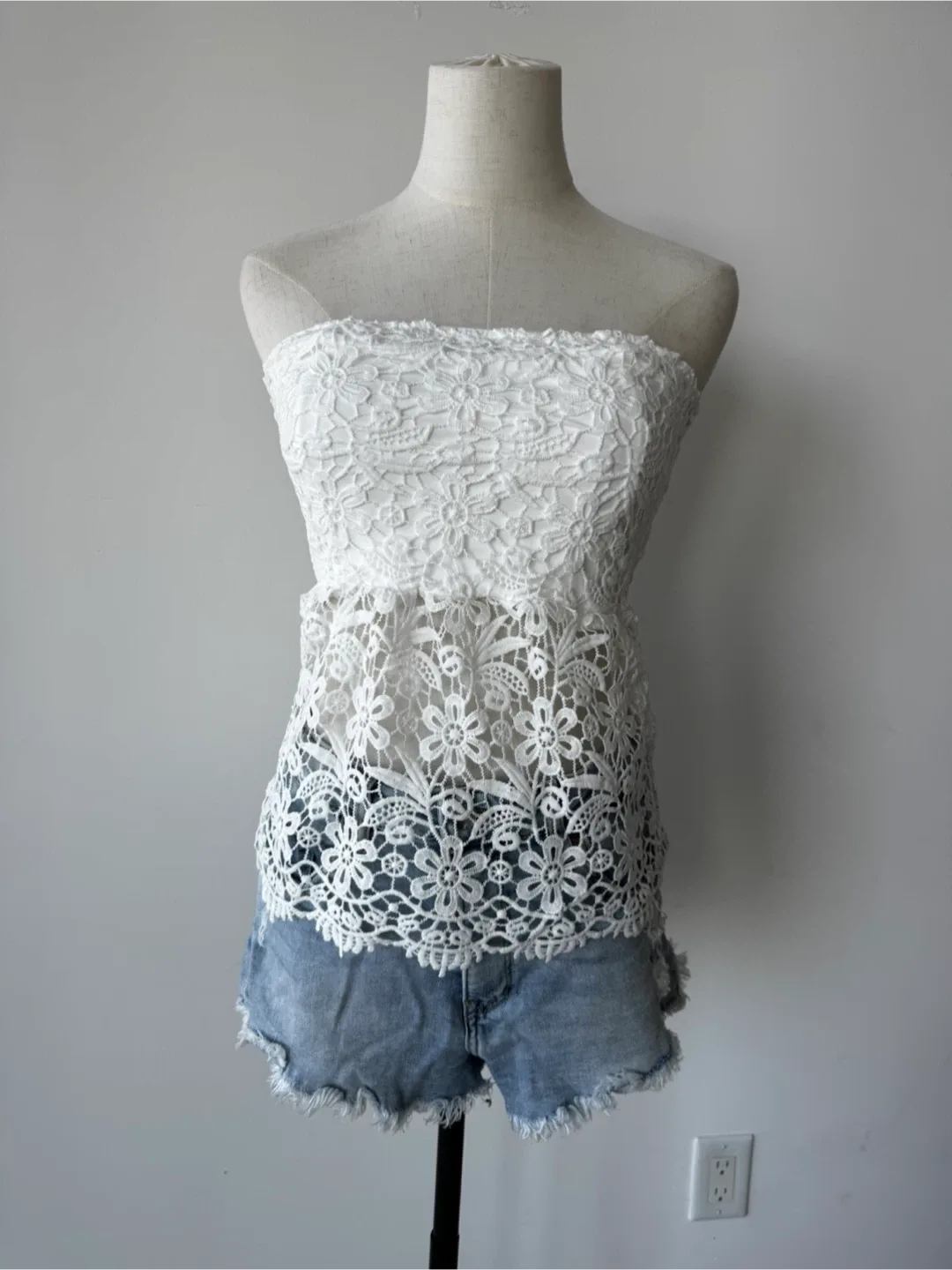 White Lace Tube Top - Size Small thumbnail