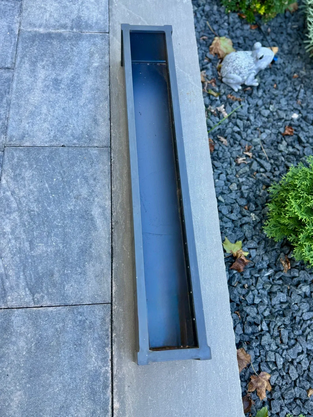 Black Metal Garden Planter Box image indicator(2)