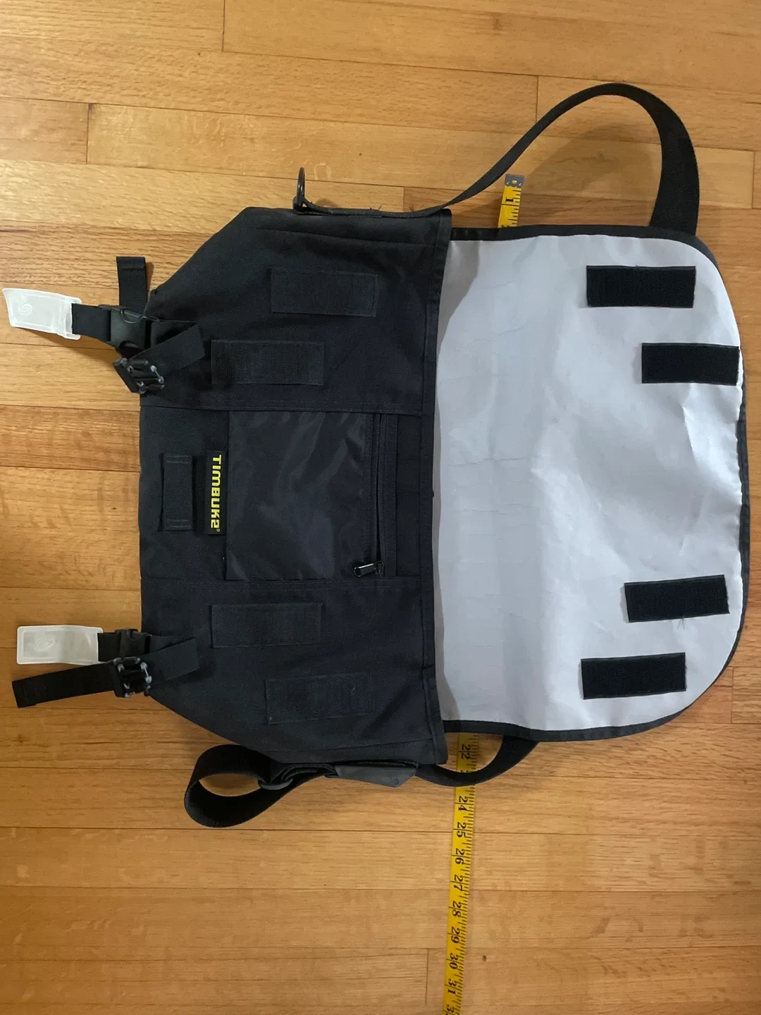 Timbuk2 Black Messenger Bag image indicator(2)