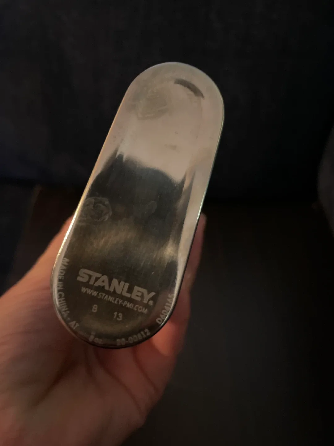 Stanley Classic Easy Fill Wide Mouth Flask image indicator(6)