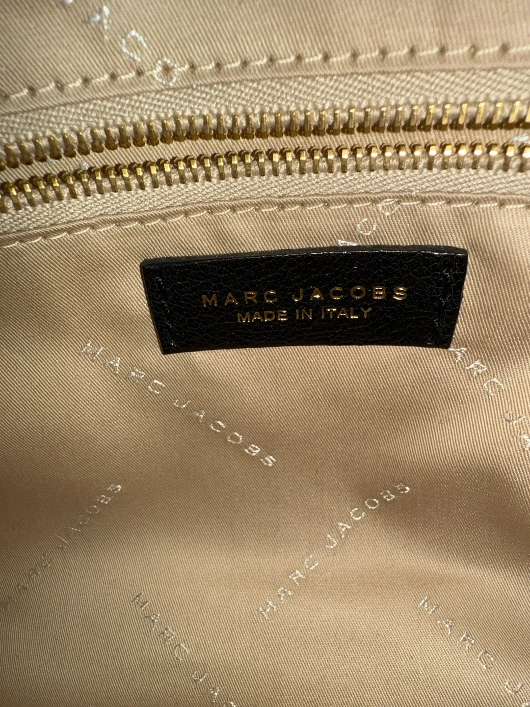 Marc Jacobs Wellington Fulton Bag (Black) image indicator(8)