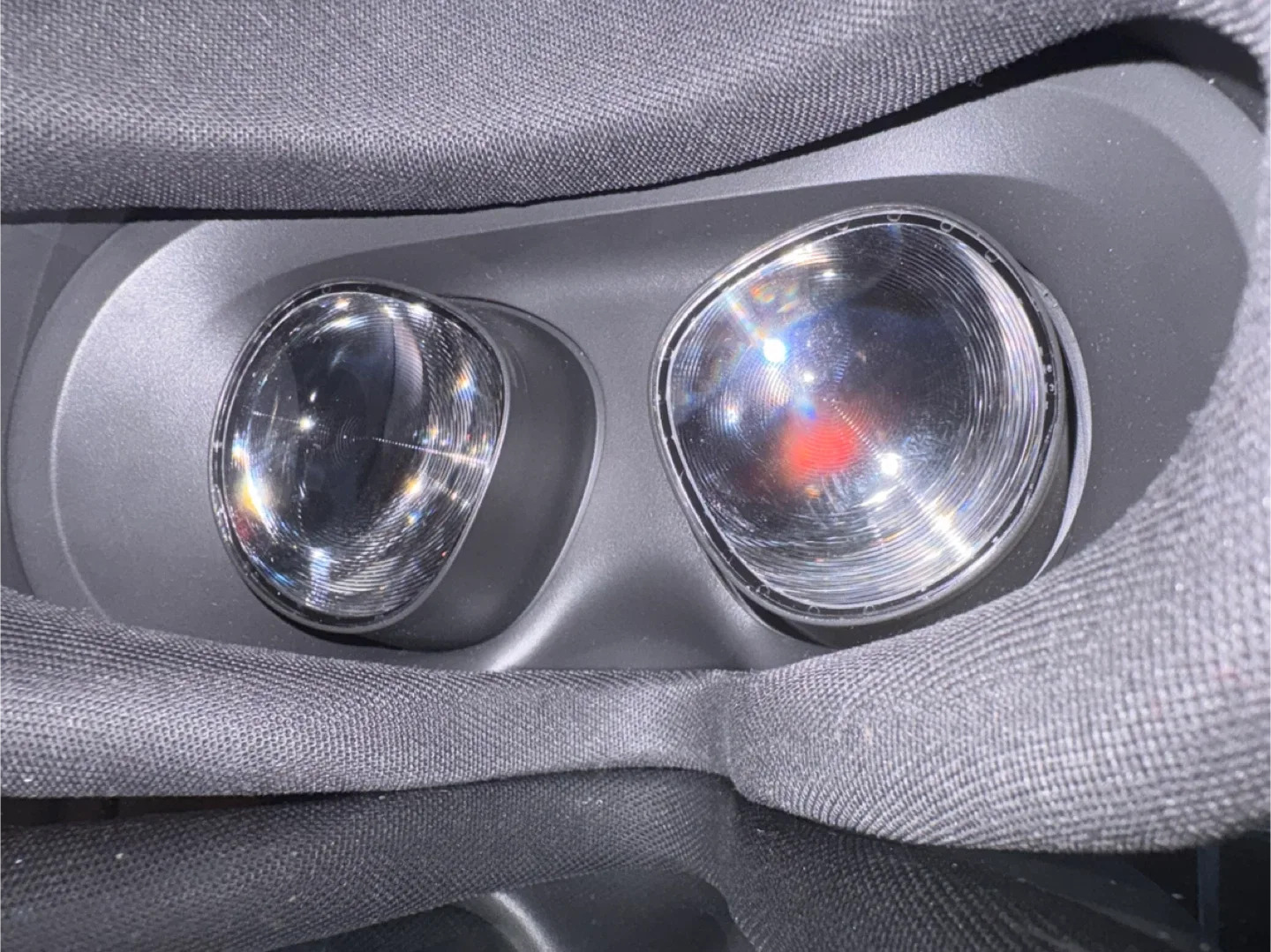 Meta Quest 2 VR Headset image indicator(4)