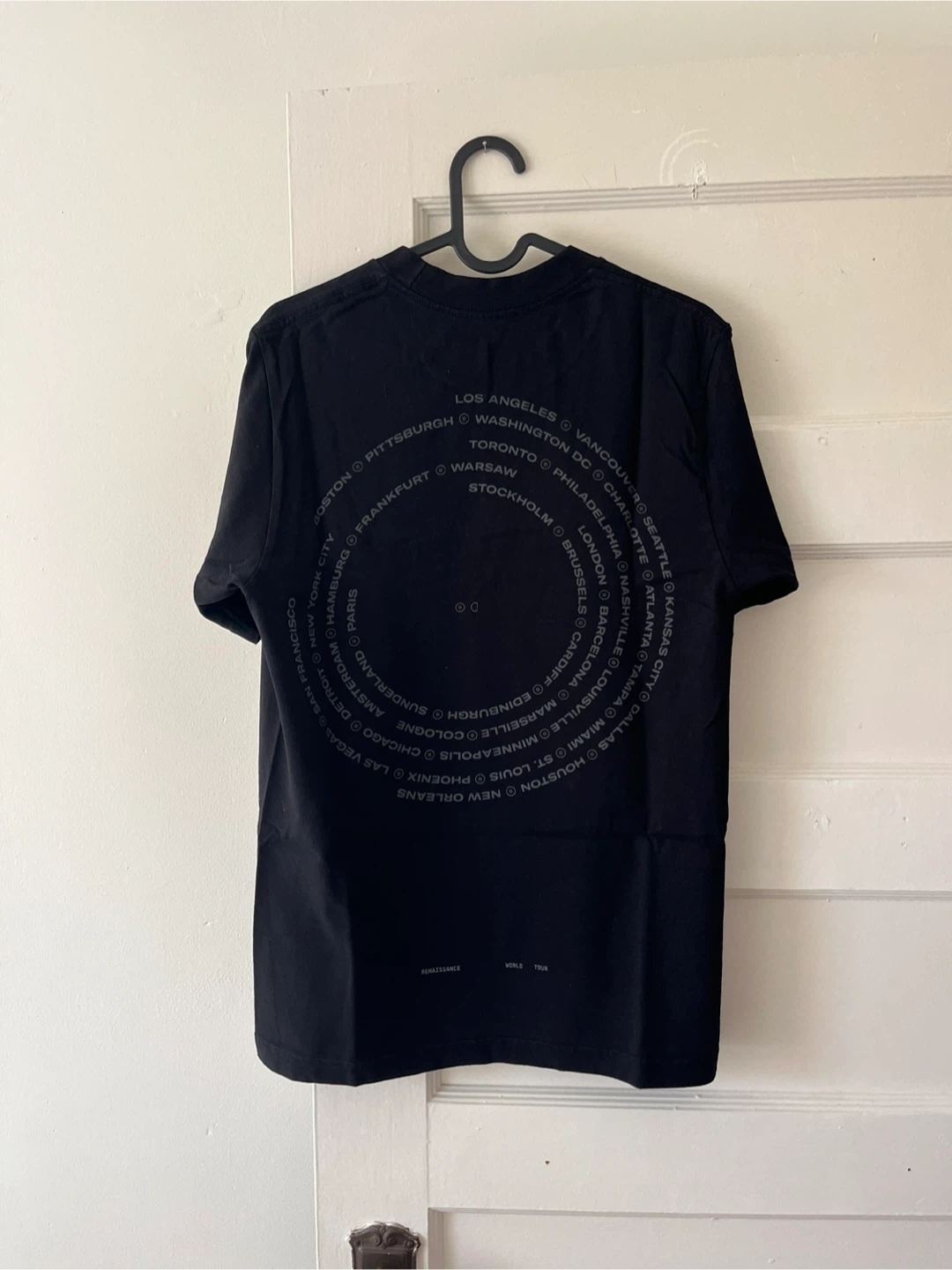 Renaissance World Tour Merchandise - photo 2