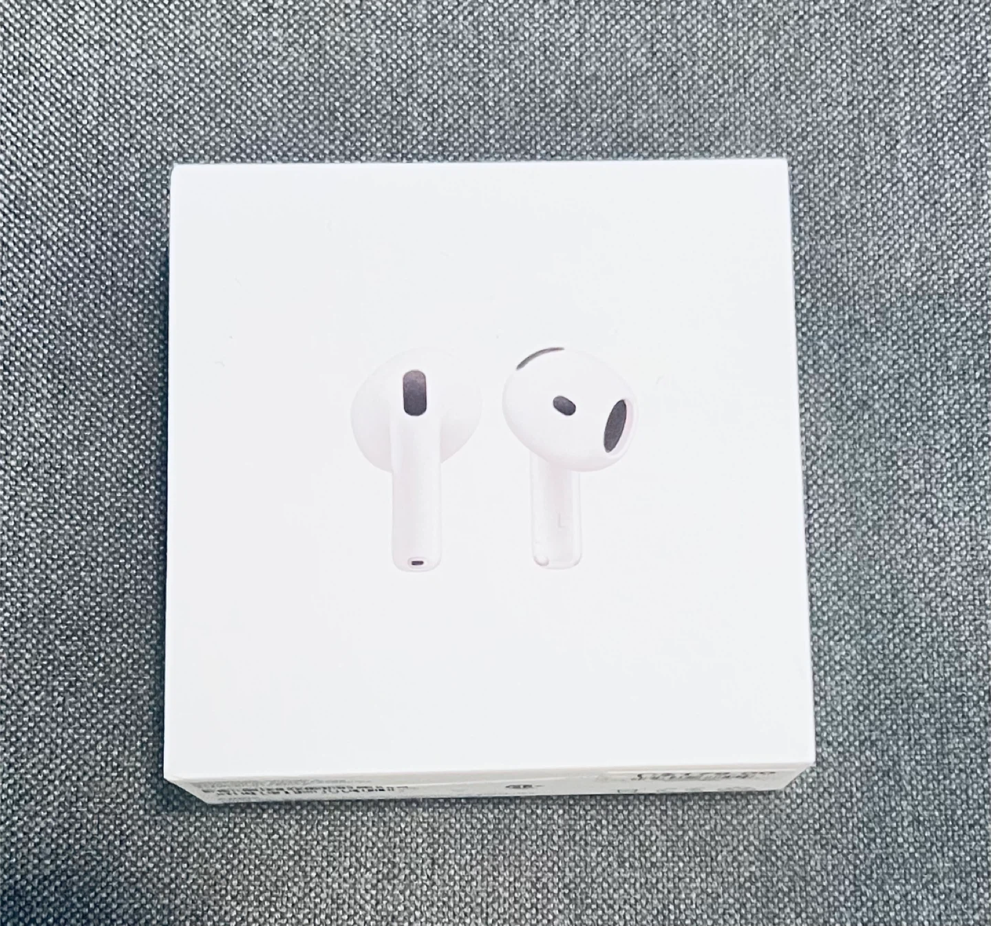 New Apple AirPods 4