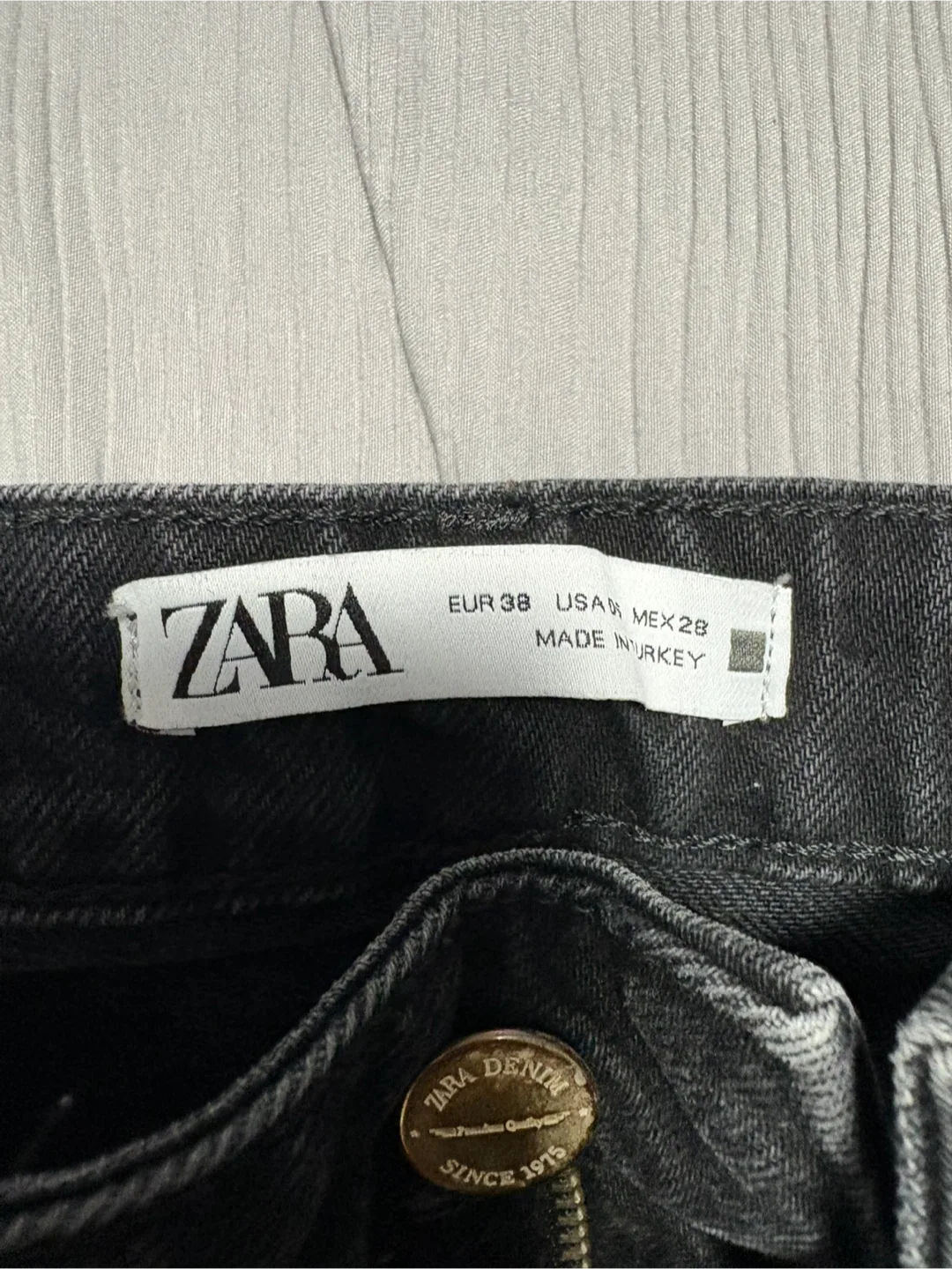 Zara Denim Jeans - Size 6 - Black image indicator(2)