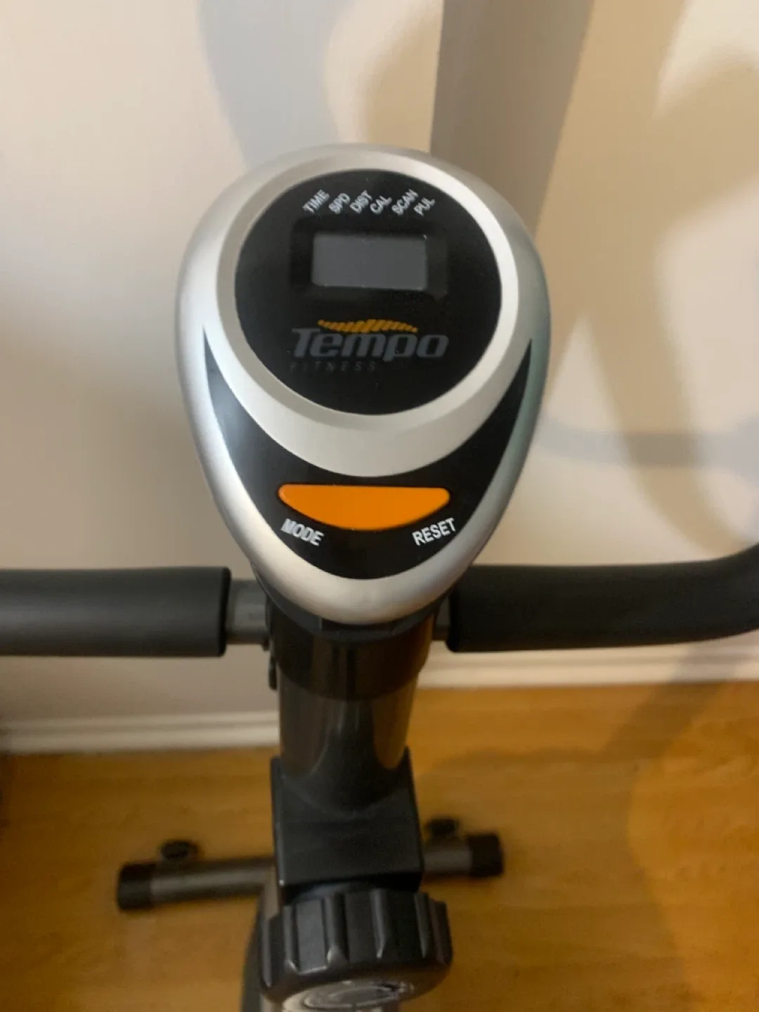 (Can deliver)Tempo Fitness Exercise Bike image indicator(3)