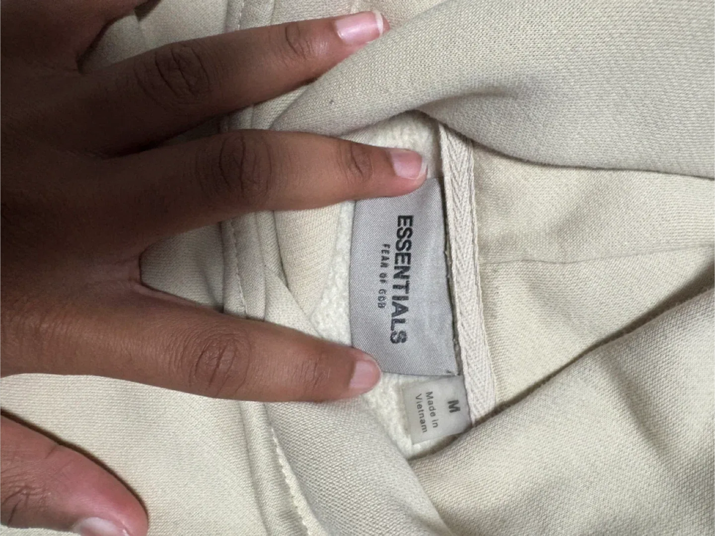 Essentials Fear of God Hoodie - Size M image indicator(2)