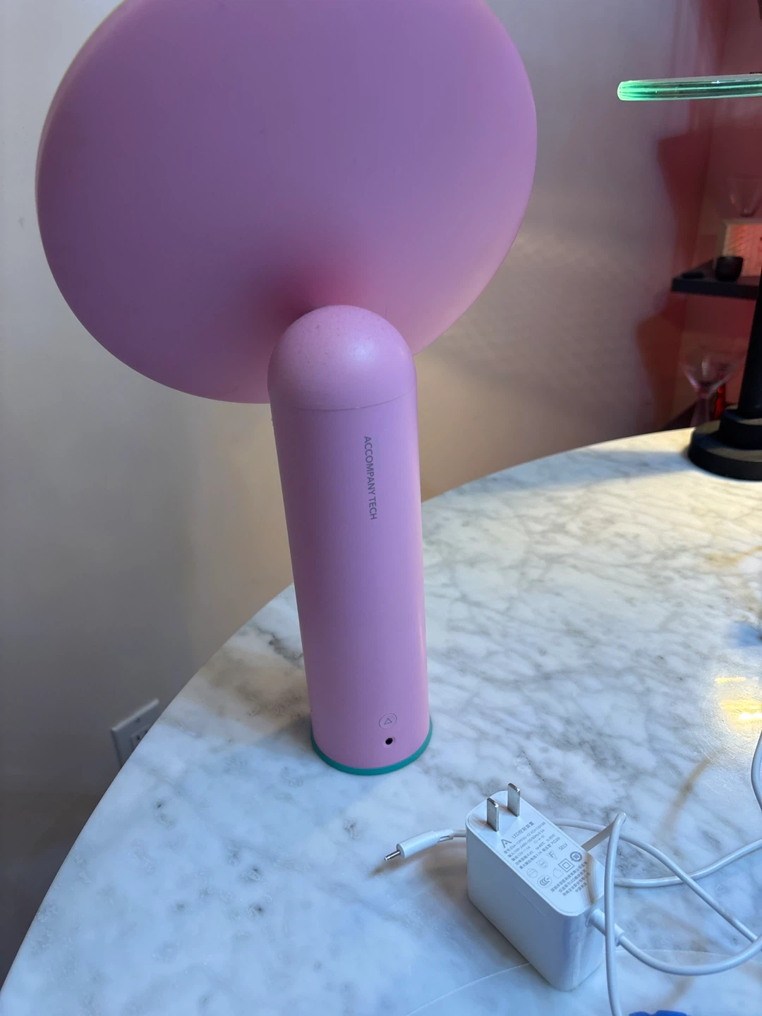 AMIRO Pink Cordless Makeup Mirror - photo 2