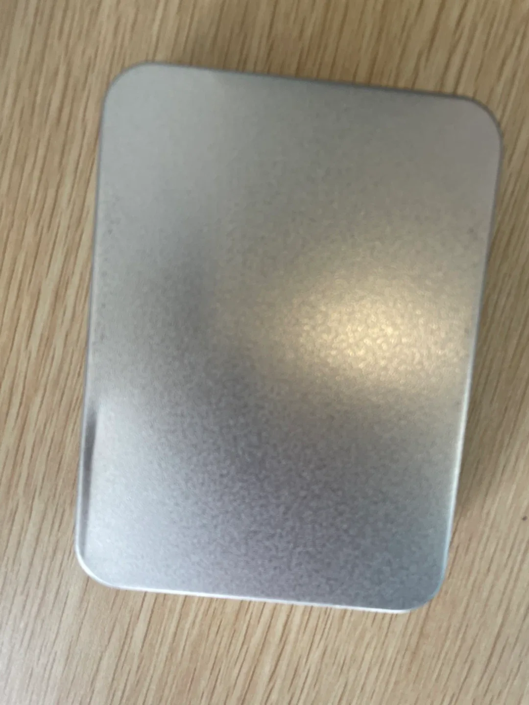 New Nail Care Set in Metal Case image indicator(6)