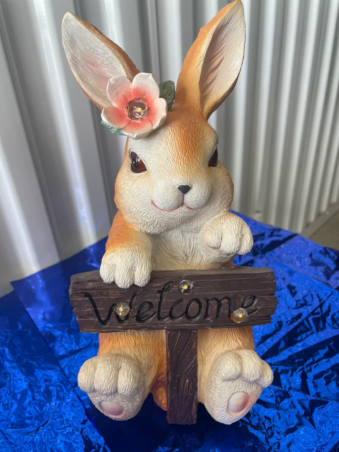 Cute Bunny with Flowers Figurine image indicator(7)