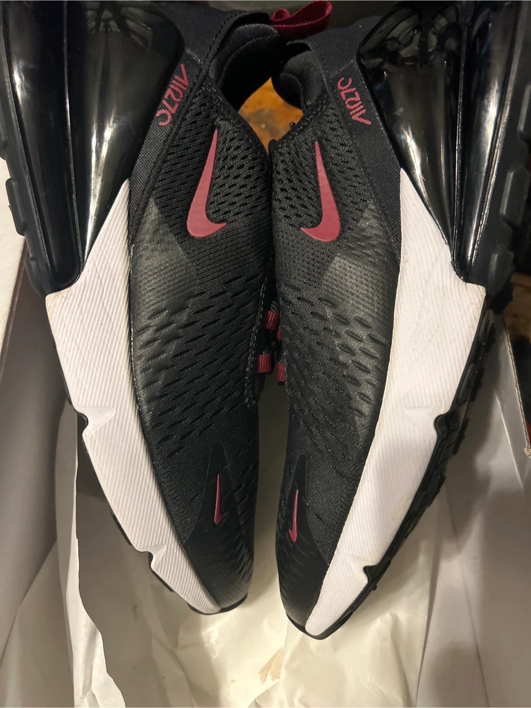 Nike Air Max 270 - Black/Red