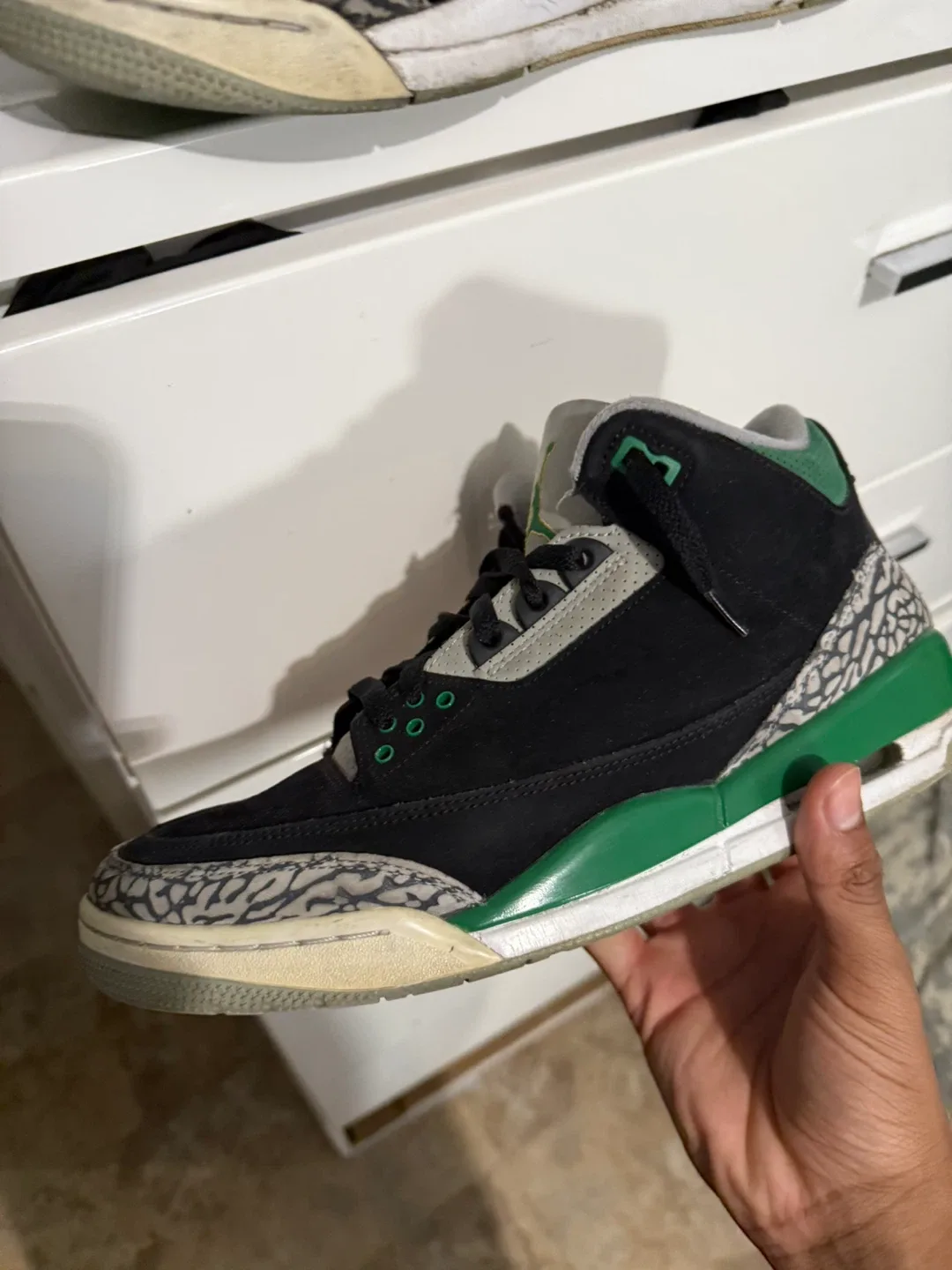 Jordan 3 pine green thumbnail