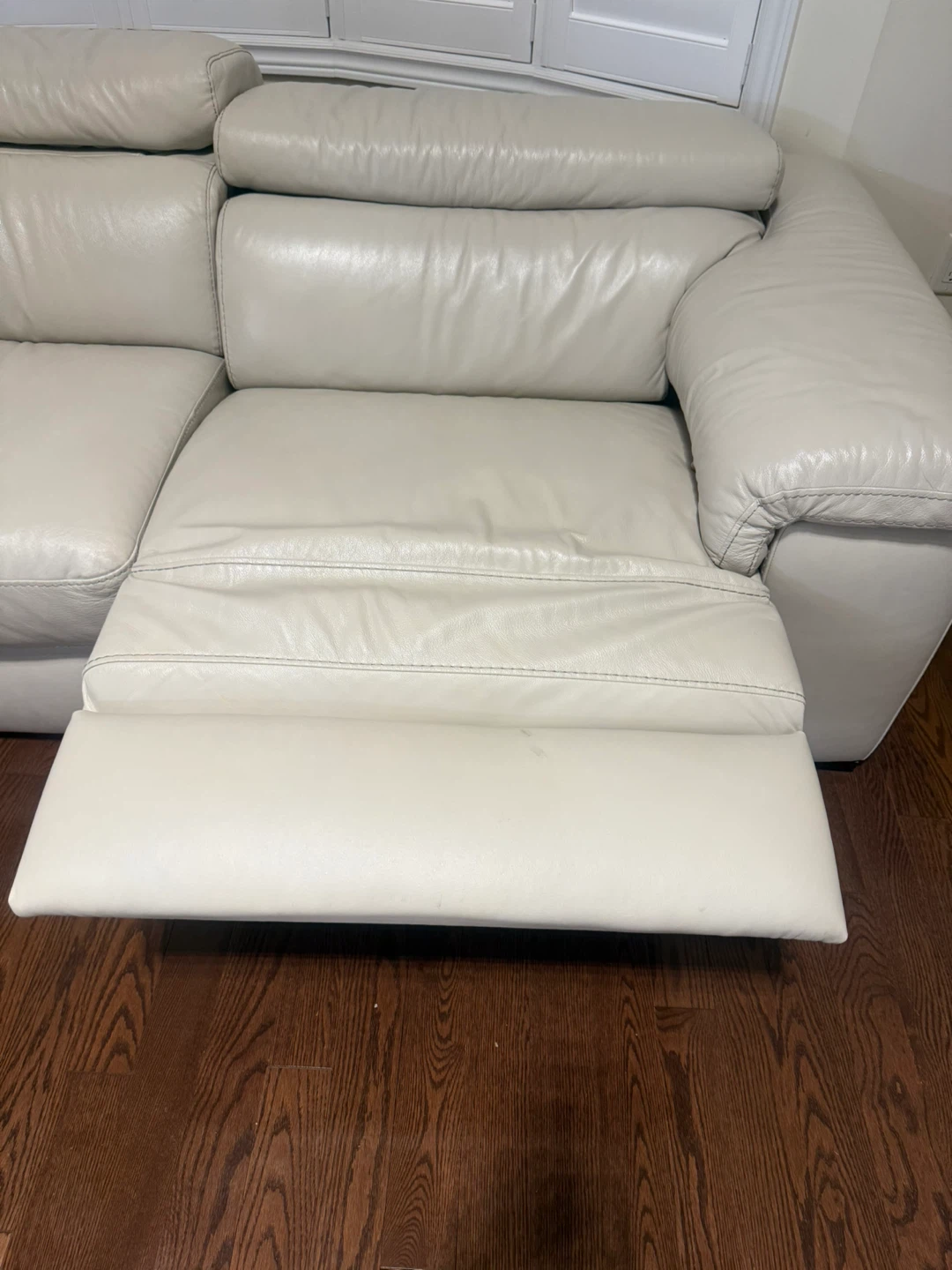 Natuzzi Editions Cream Leather Sectional Sofa - photo 2