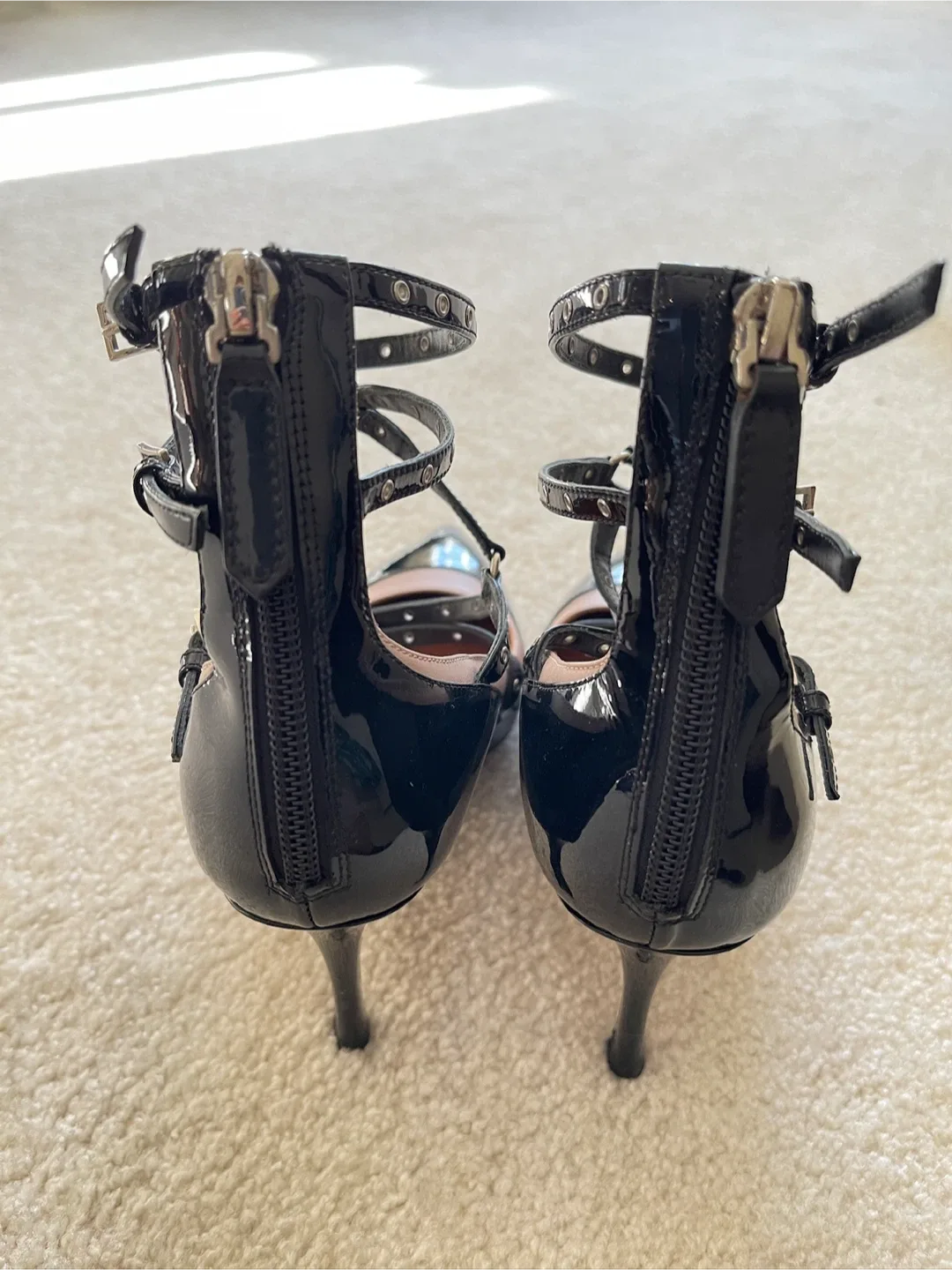 Valentino Black & Pink Pointed Heels image indicator(7)