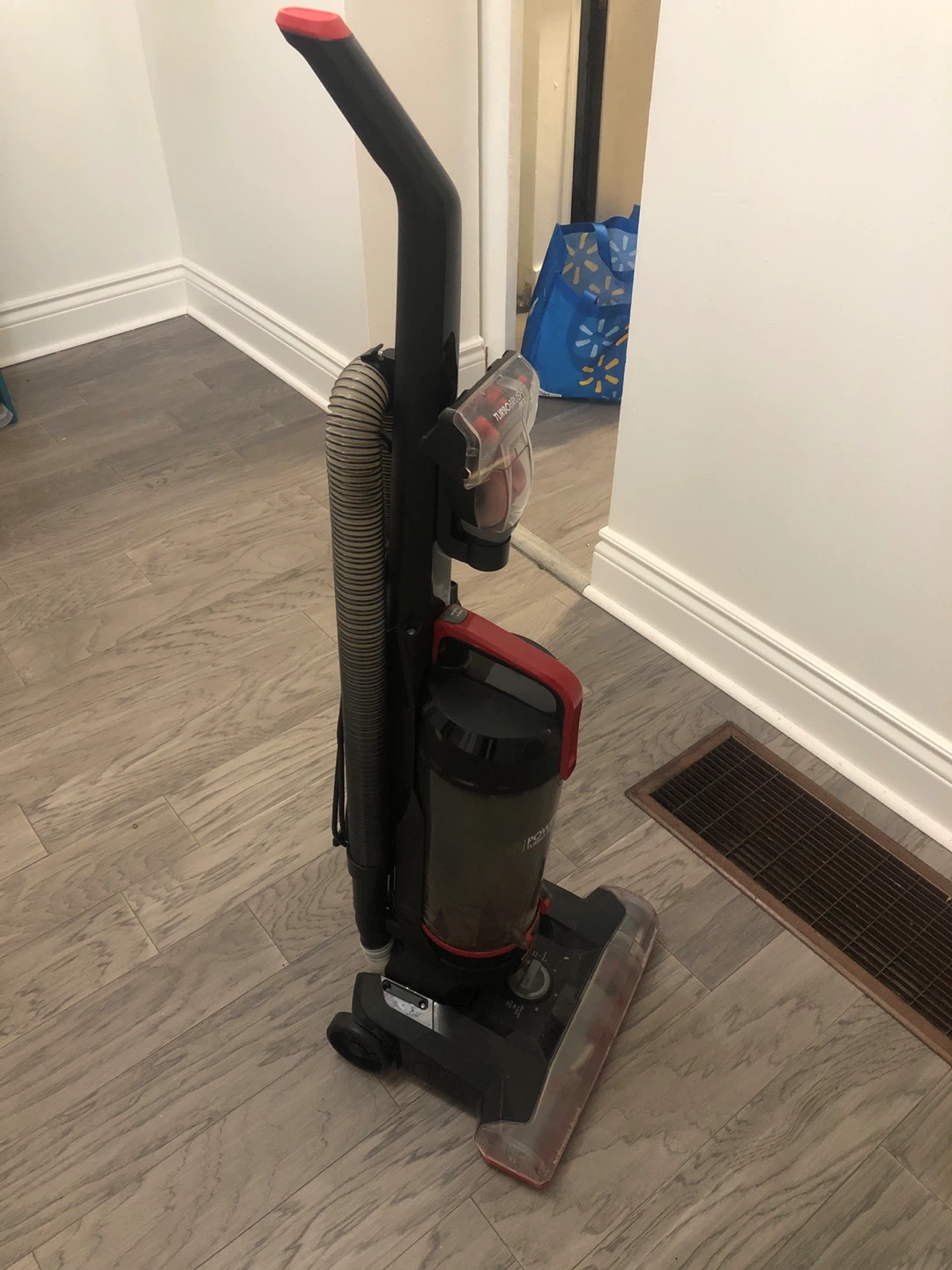Dirt Devil Power Force Upright Vacuum - photo 3