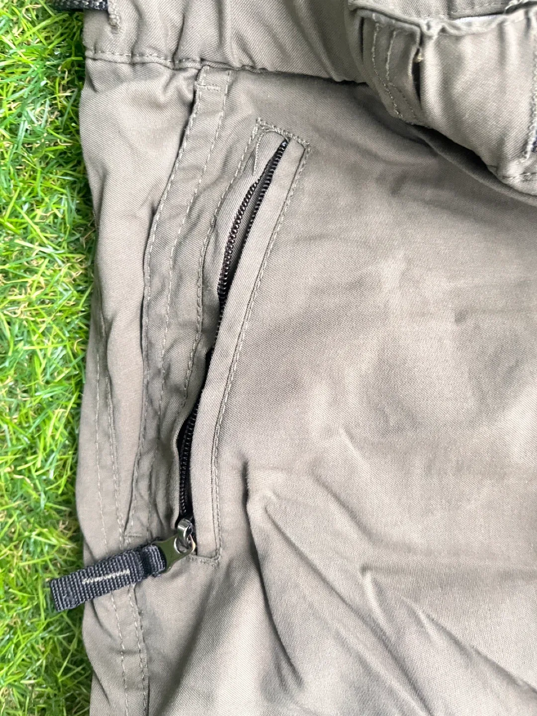 G Clothing Olive Green Cargo Pants - Size S image indicator(5)