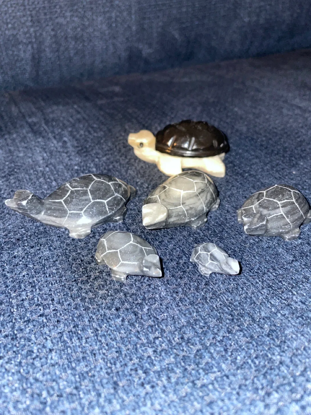 Set of 6 Stone Turtle Figurines image indicator(9)