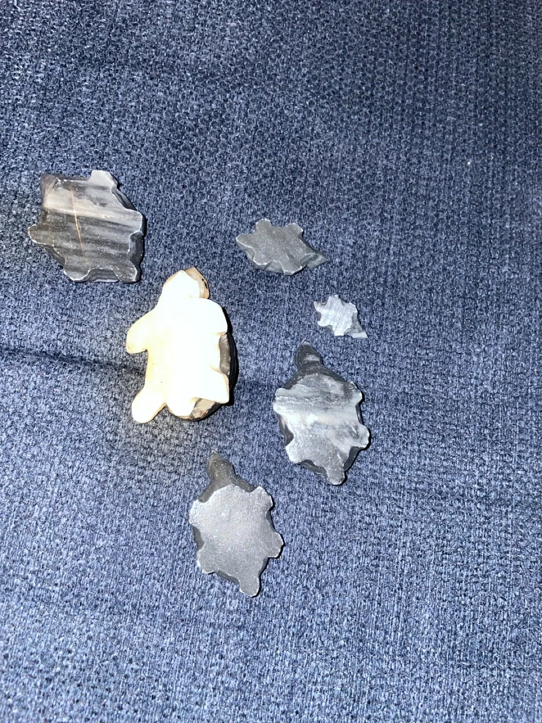 Set of 6 Stone Turtle Figurines image indicator(10)