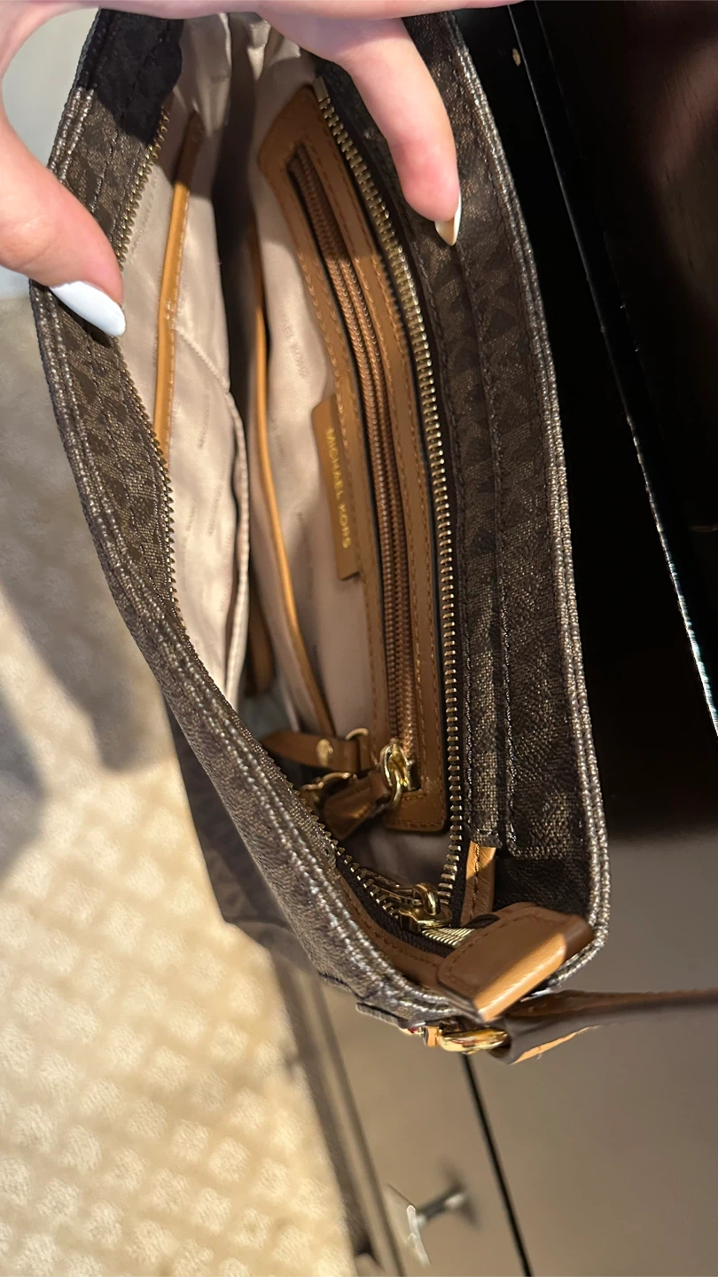Michael Kors Crossbody Bag - photo 2