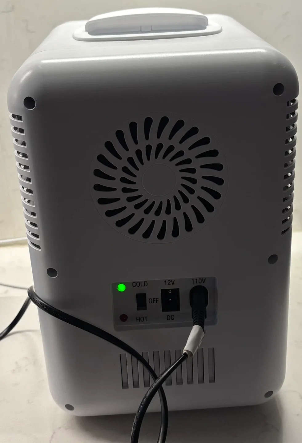 Cooseon Mini Fridge - with Lighted Mirror & Removable Shelf image indicator(5)