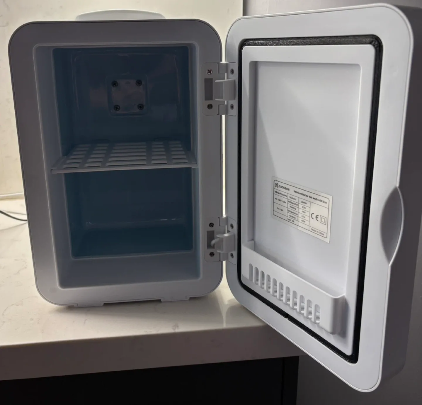 Cooseon Mini Fridge - with Lighted Mirror & Removable Shelf image indicator(2)