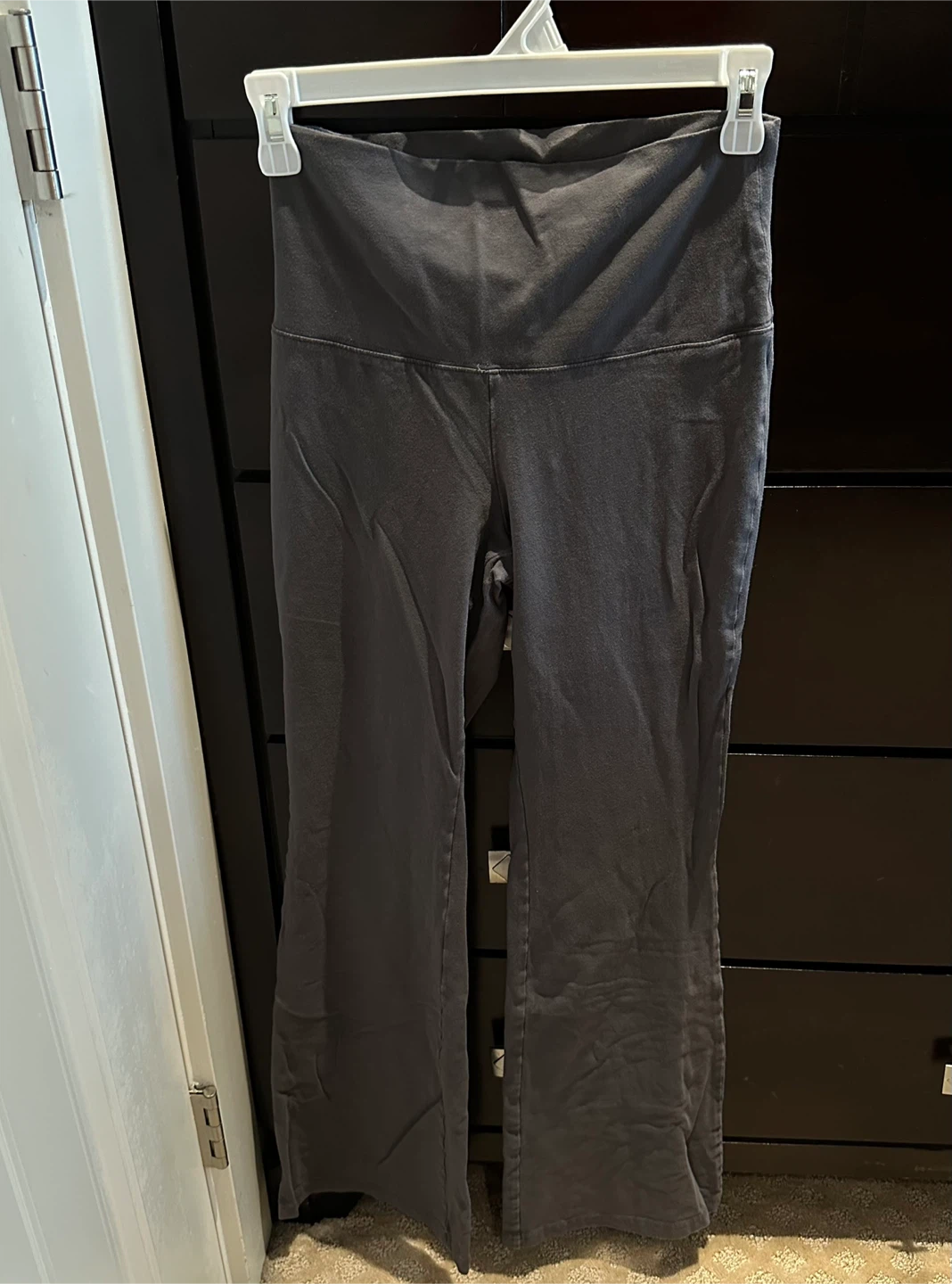 TNA Flare Yoga Pants - Size M - photo 2