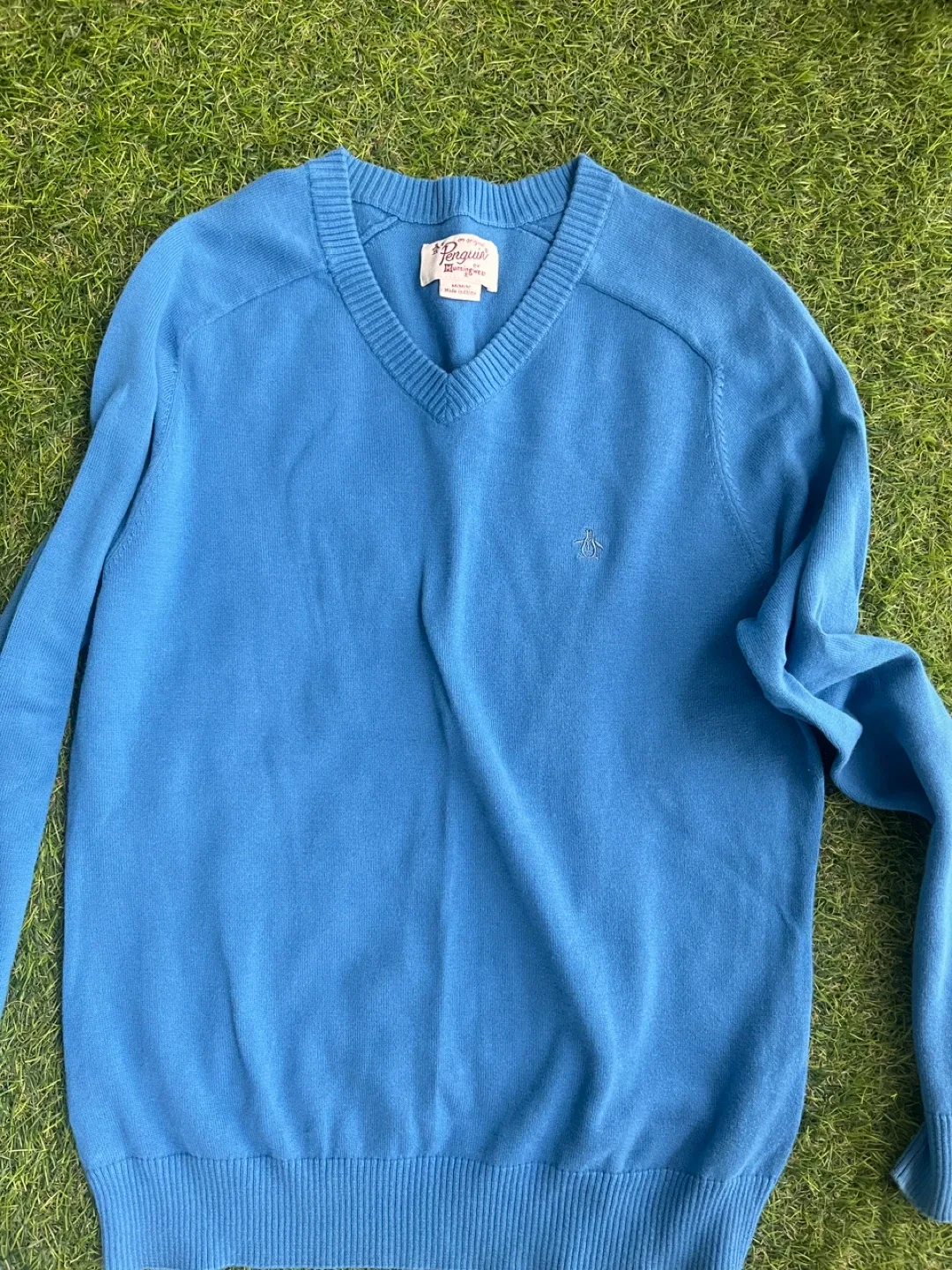 Assorted Men's Sweaters - Penguin, Banana Republic, Levi's image indicator(4)