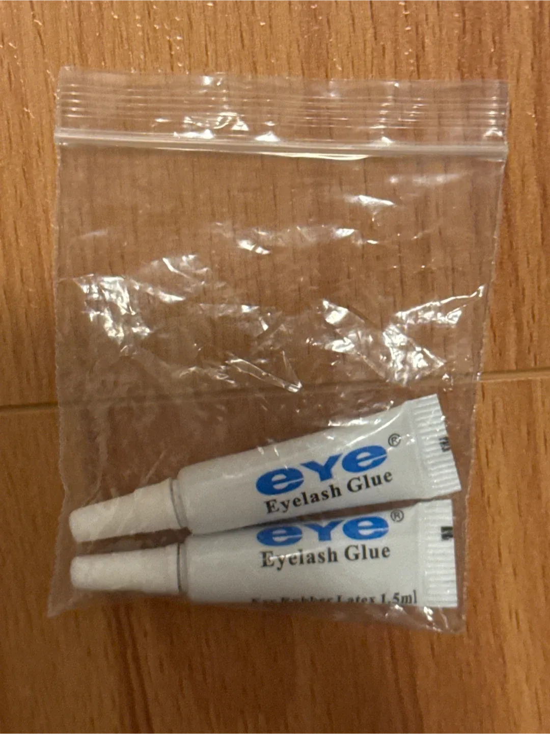 Eye Eyelash Glue - New thumbnail