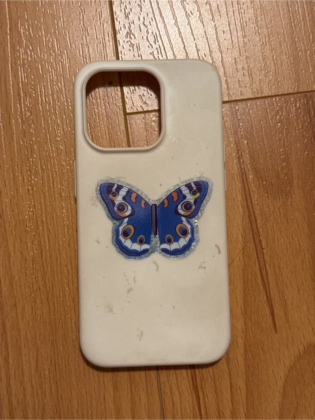 iPhone 15 pro Case with Butterfly Design thumbnail