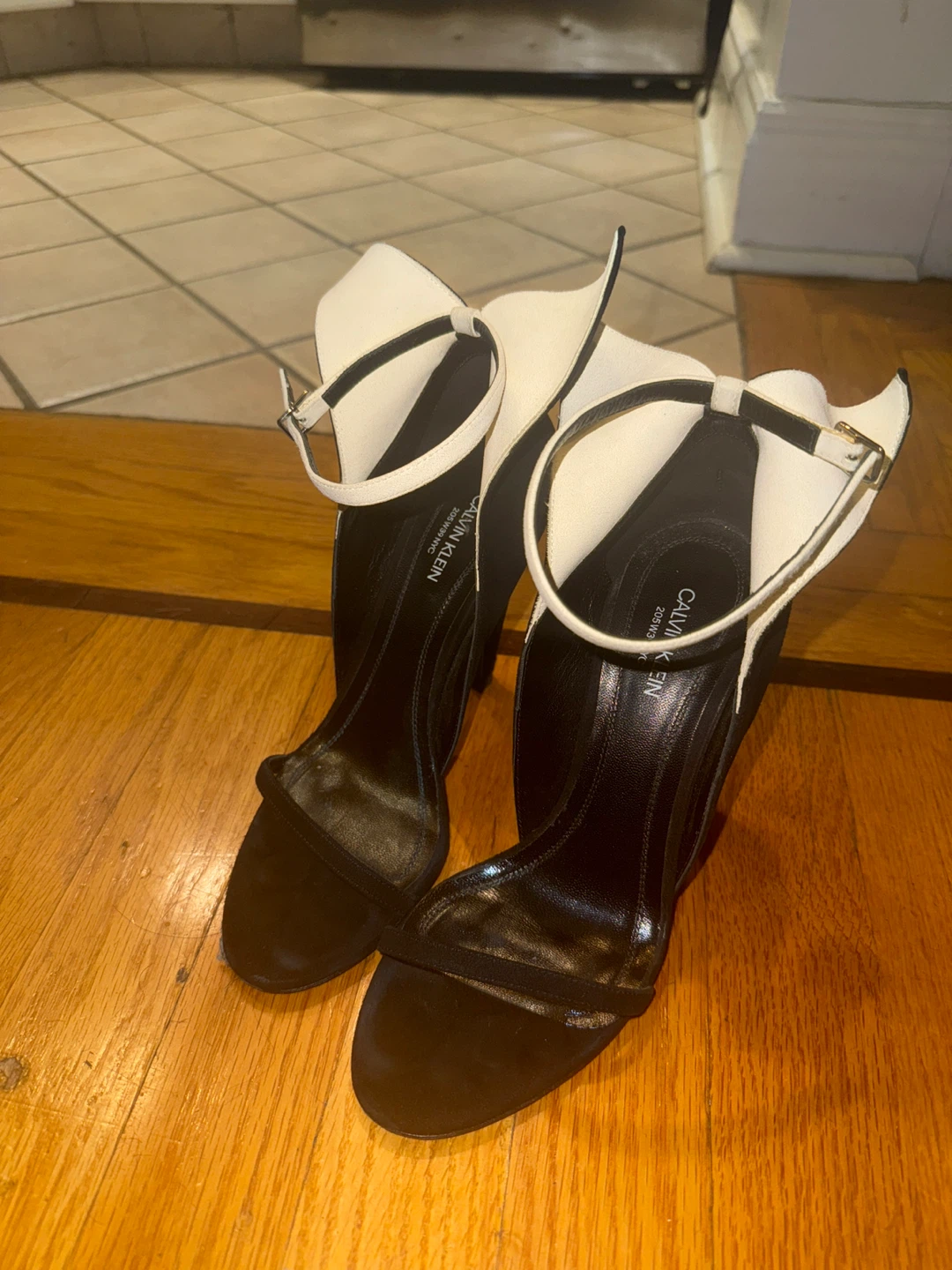Calvin Klein Black & White Heels - Size 6 - photo 2