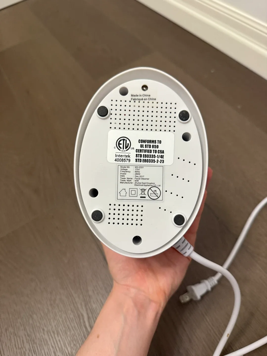 Dr. Dennis Gross Pro Facial Steamer image indicator(4)