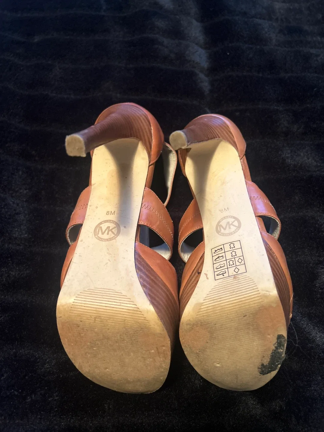 Michael Kors Heels - Size 8M image indicator(3)
