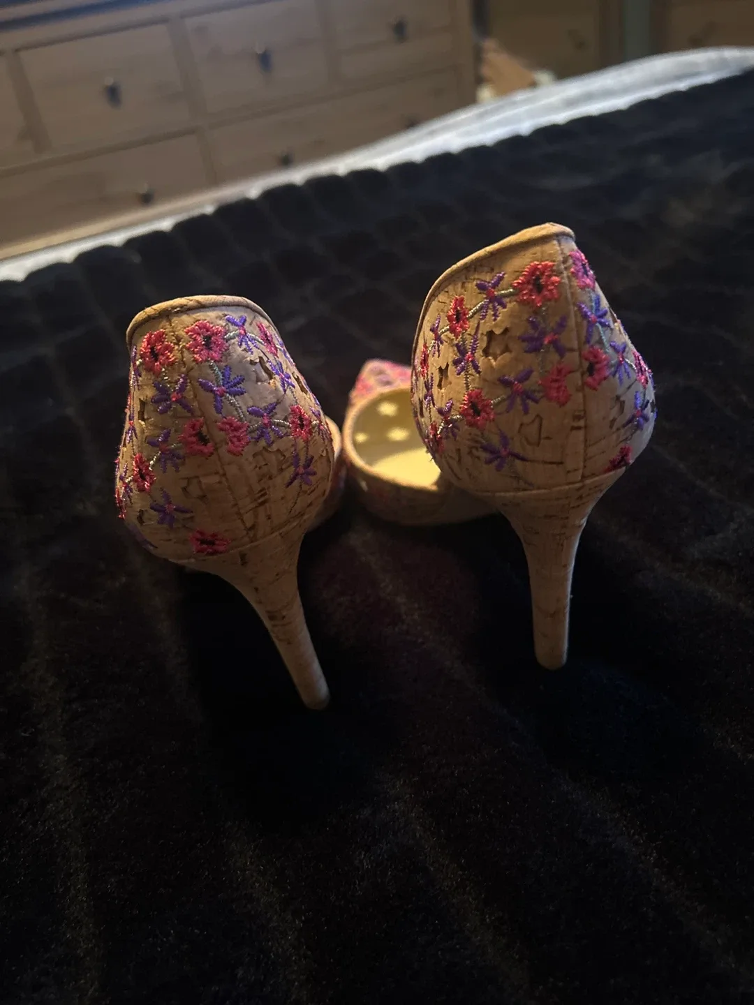 Jessica Simpson Floral Heels - Size 8 image indicator(2)