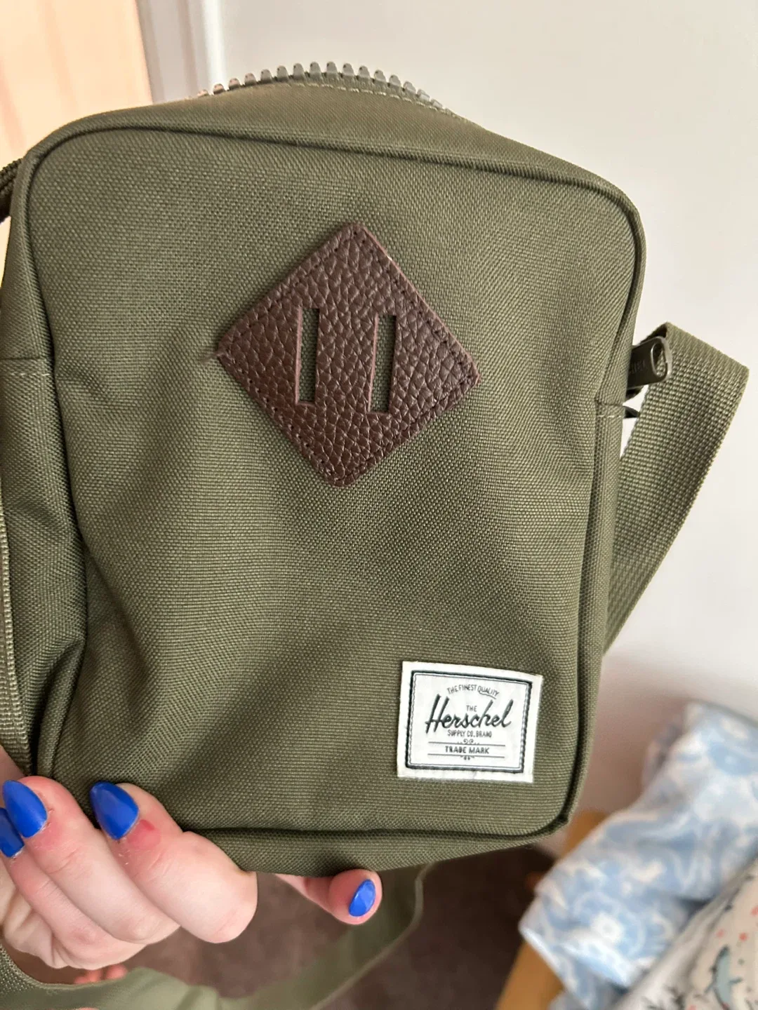 Herschel Supply Co. Olive Green Crossbody Bag image indicator(7)