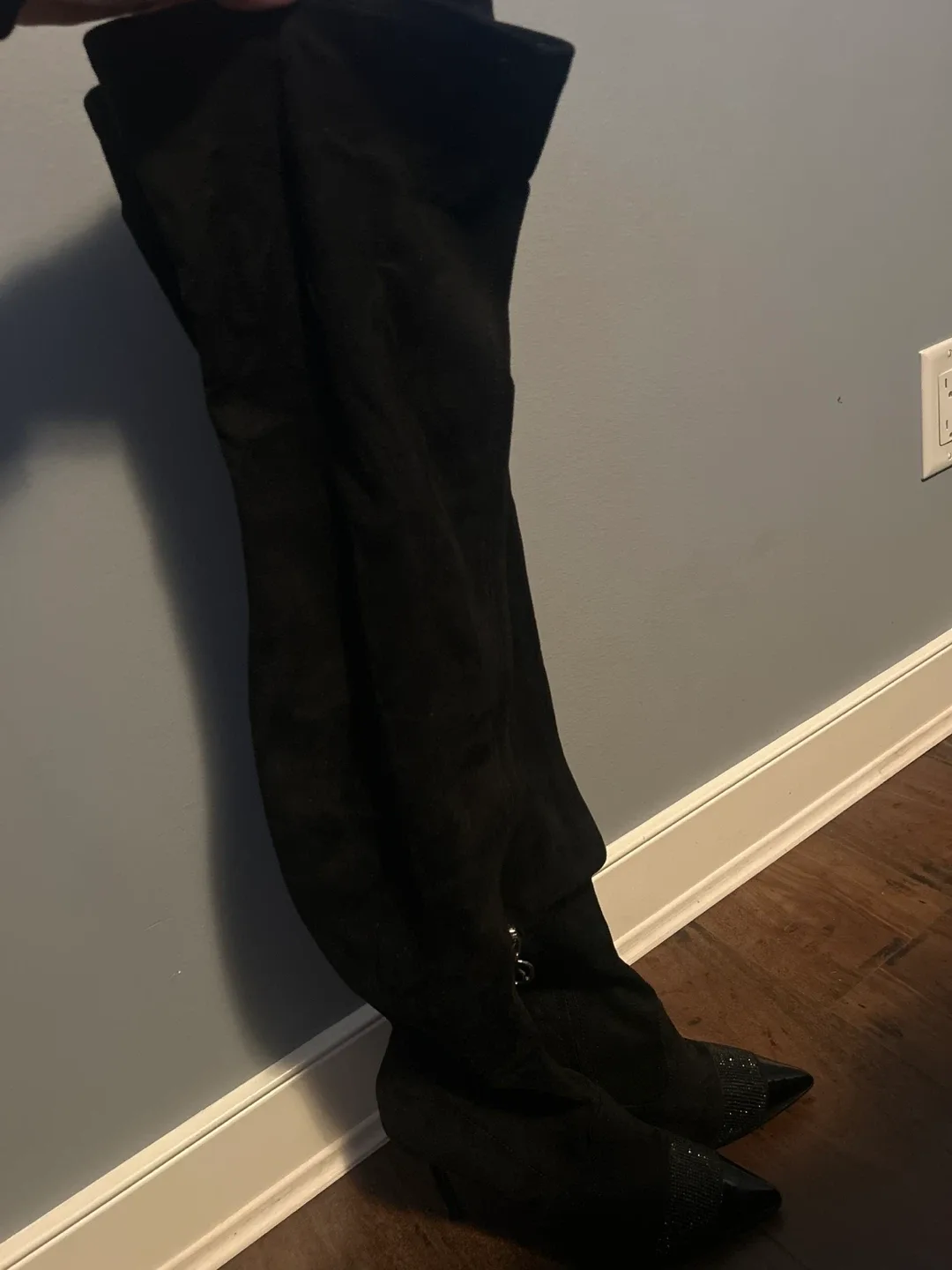 Wishbone Maya Black Thigh High Boots - Size 7.5 image indicator(4)