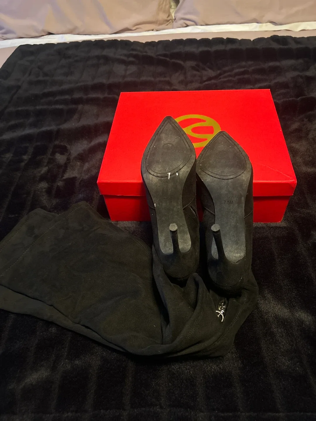 Wishbone Maya Black Thigh High Boots - Size 7.5 image indicator(5)